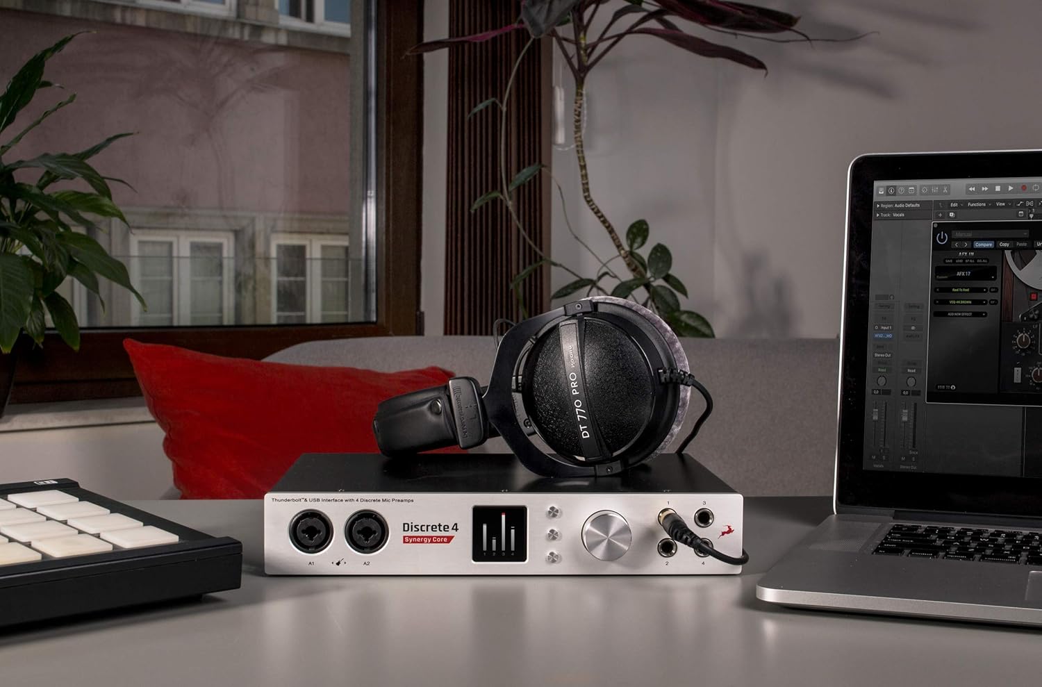 Antelope Audio Discrete 4 Synergy Core Desktop Audio Interface for Music Professionals - Thunderbolt & USB 4 Channel Microphone Preamp Recording, Streaming Studio Audio Interface w/37 FX Included