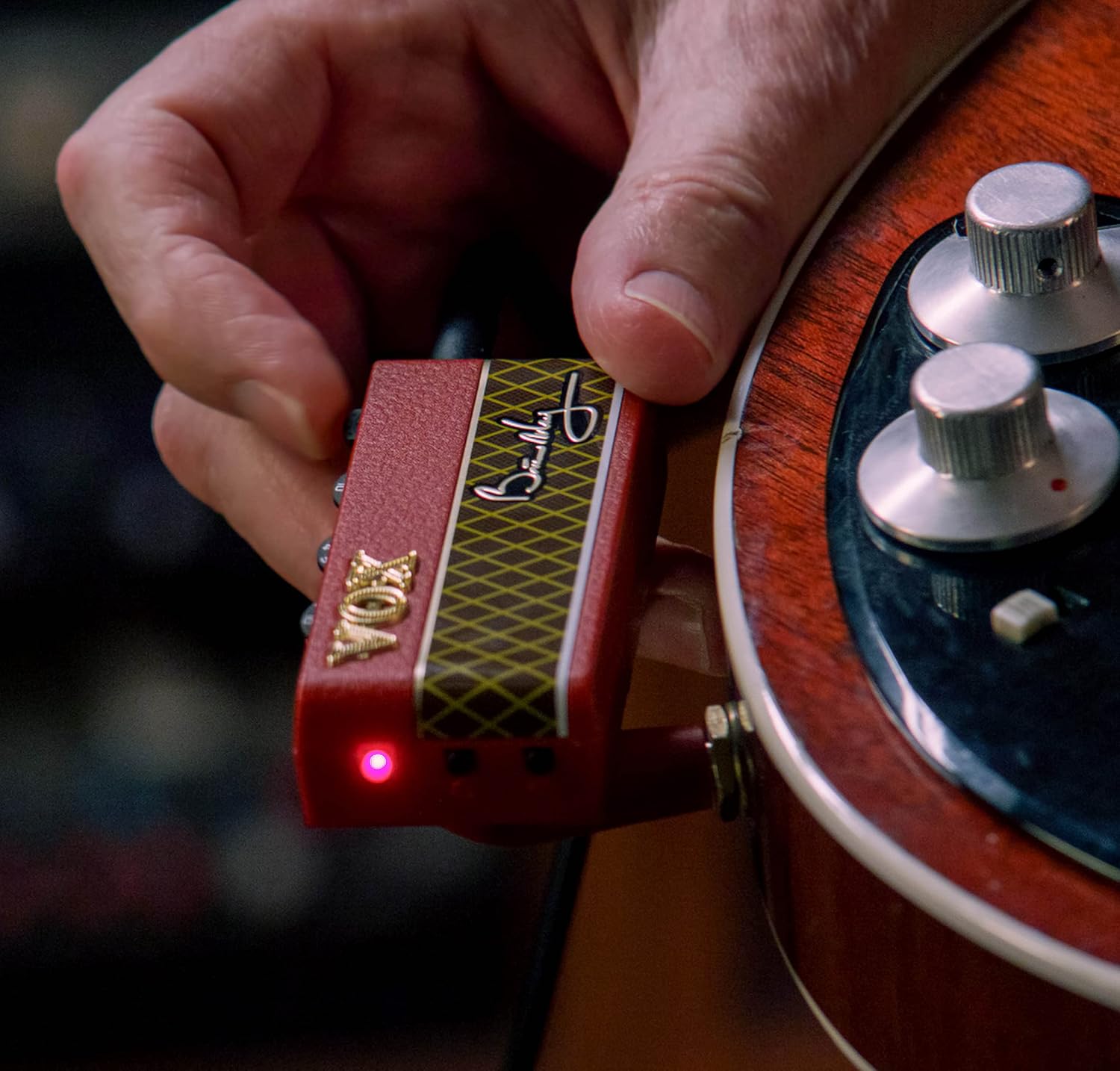 Vox amPlug Brian May Headphone Guitar Amplifier w/ Treble Booster, Stereo Tap-tempo Delay, Chorus, Phase, and Rhythms