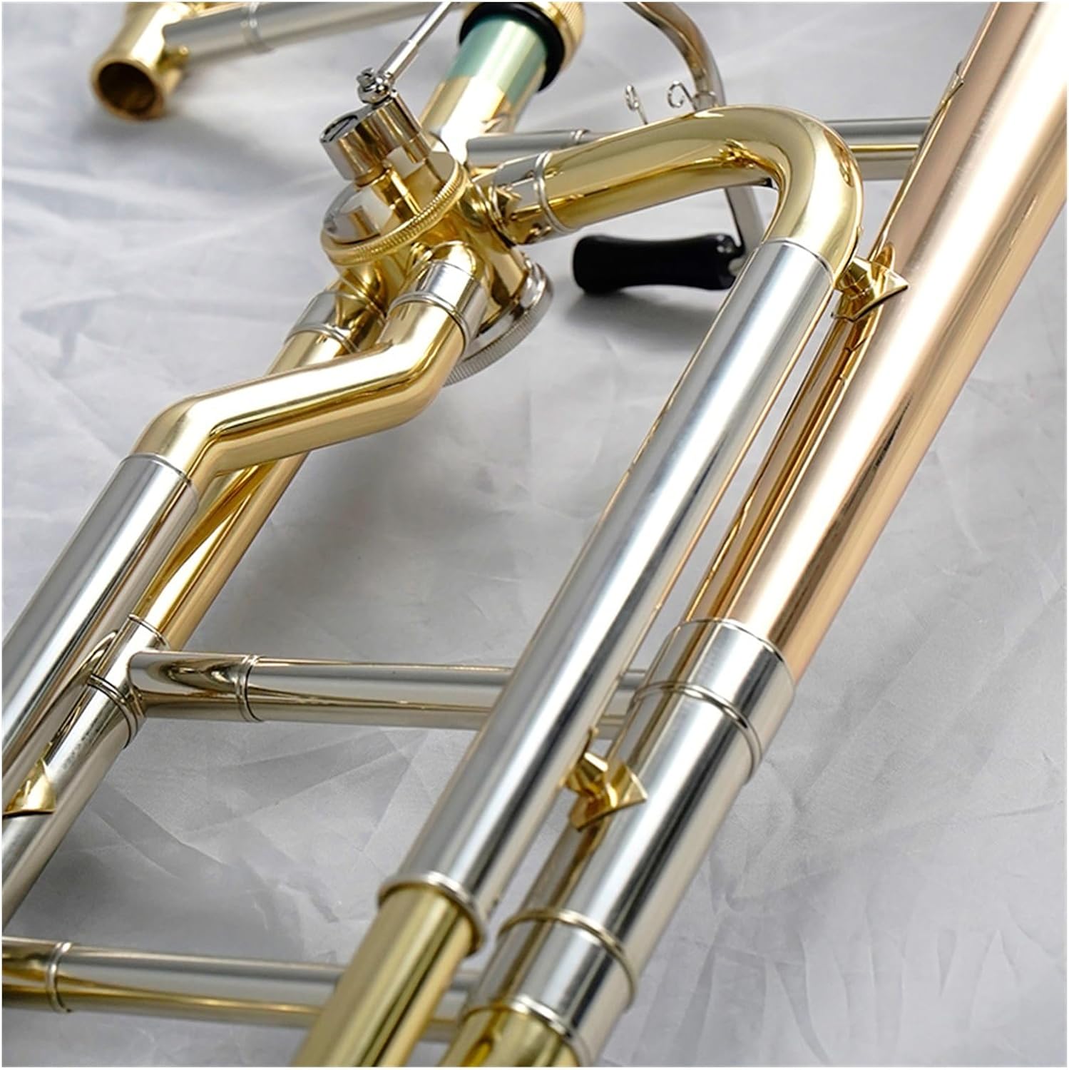 Tenor trombone instrument suitable for professional performance