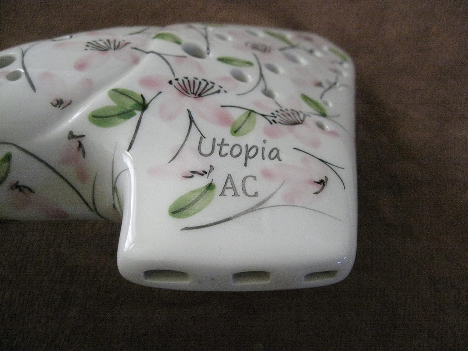 Utopia Ceramic Gross White w. scattered Romantic Cheery Blossom Pattern Alto C Key / 3 Octave Chromatic Range Ceramic Ocarina - High temperature Kiln Treated good Hardness Endurability
