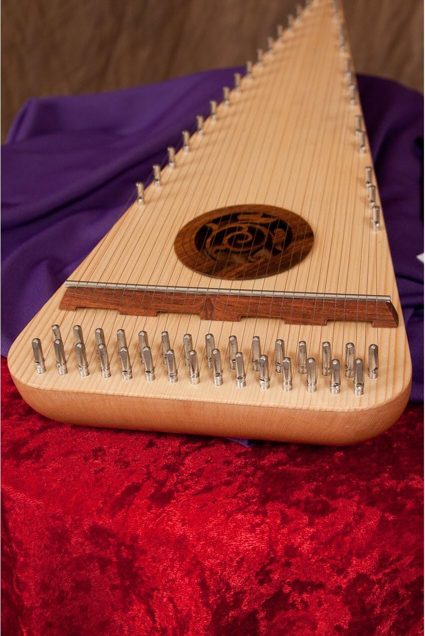 Roosebeck Alto Rounded Psaltery - Left Hand