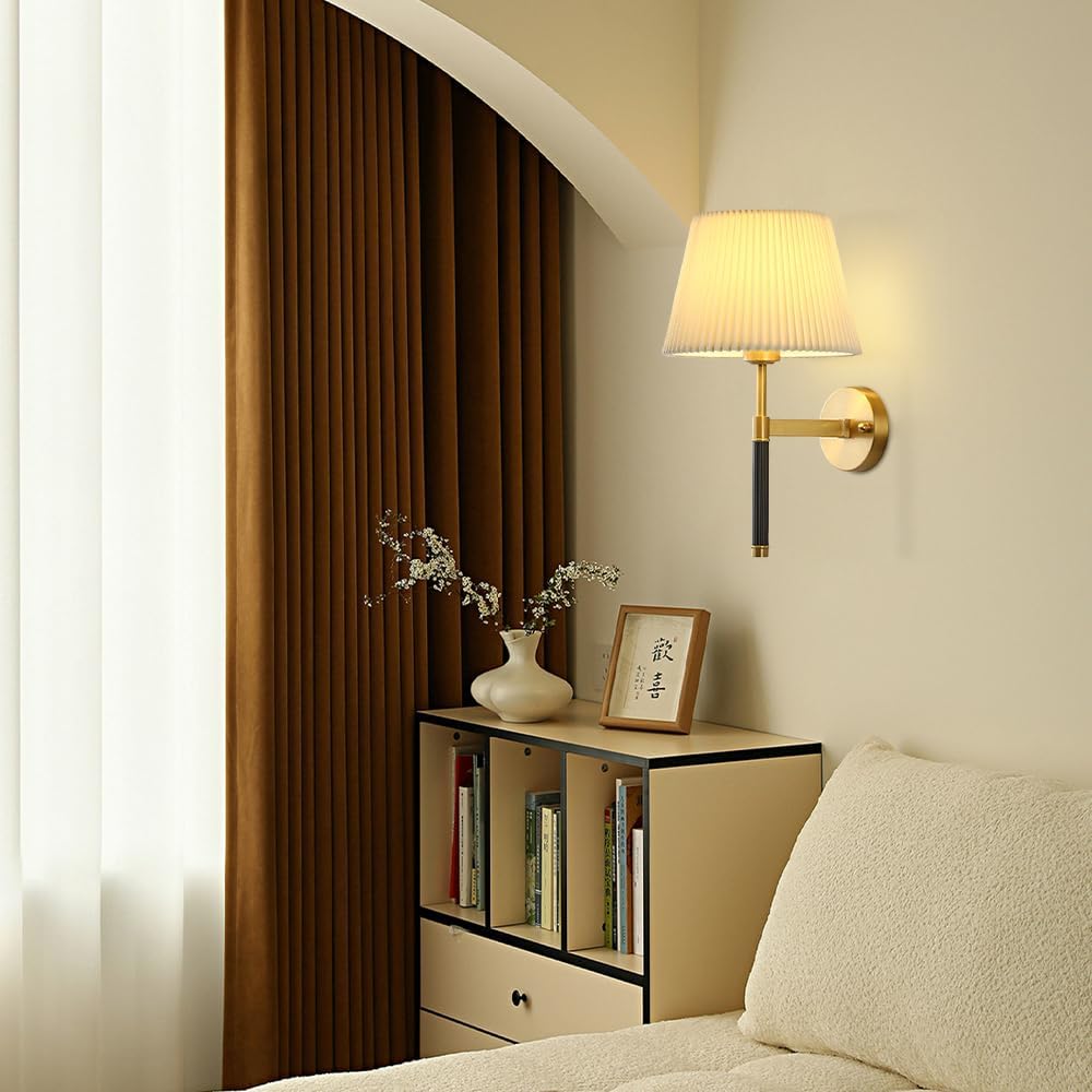 Gold Wall Sconces Pleated Fabric Wall Lamp, 1-Light Brass Vanity Retro Hardwired Indoor Vintage Industrial Wall Mount Lamp Fixture Lighting for Bedroom Bedside Living Room Hallway