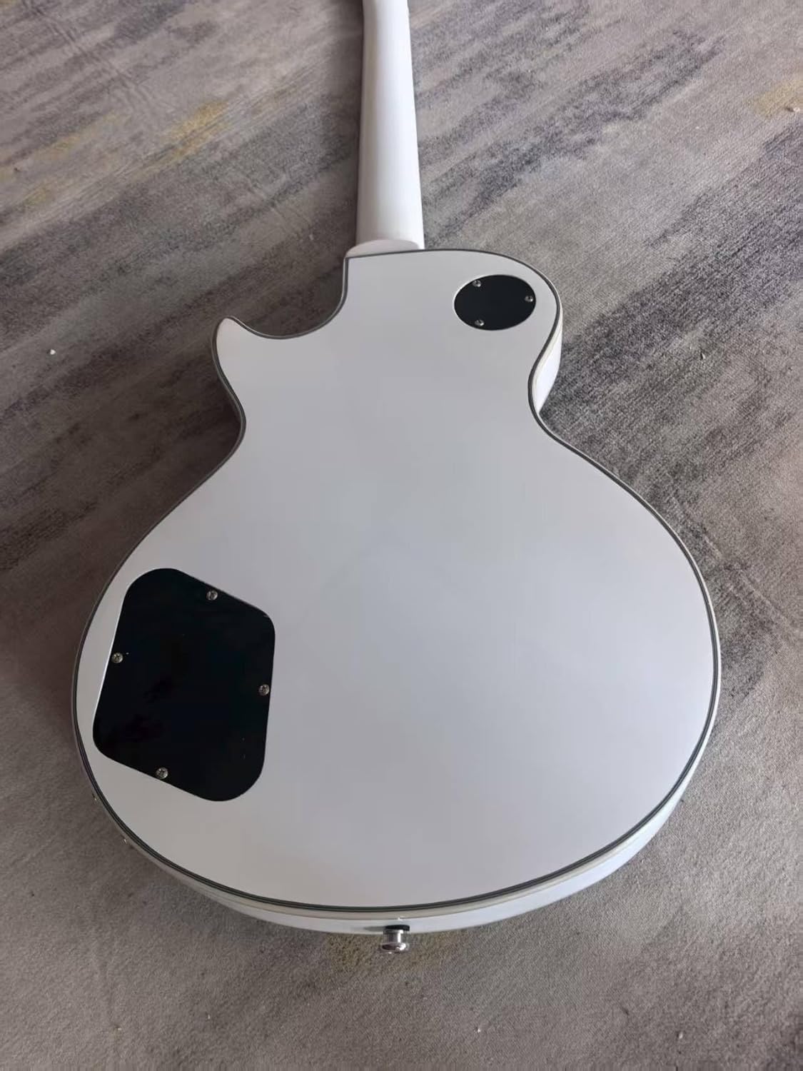 Classic Style 6-String Electric Guitar White Finish Mahogany Body & Rosewood Fretboard Passive Humbucker Pickups