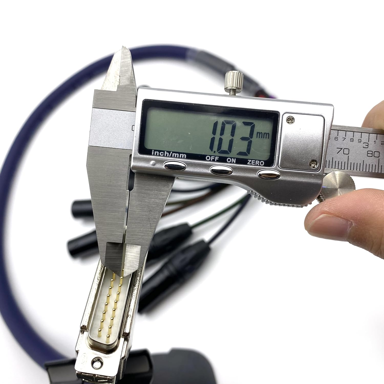 6.56ft DB25 to XLR Female Snake Cable, DB25 Male to 8 Channel XLR 3Pin Female Balanced Snake Cable D-Sub SnakeCable Patch Bay Interface Modular Wire 2Meter