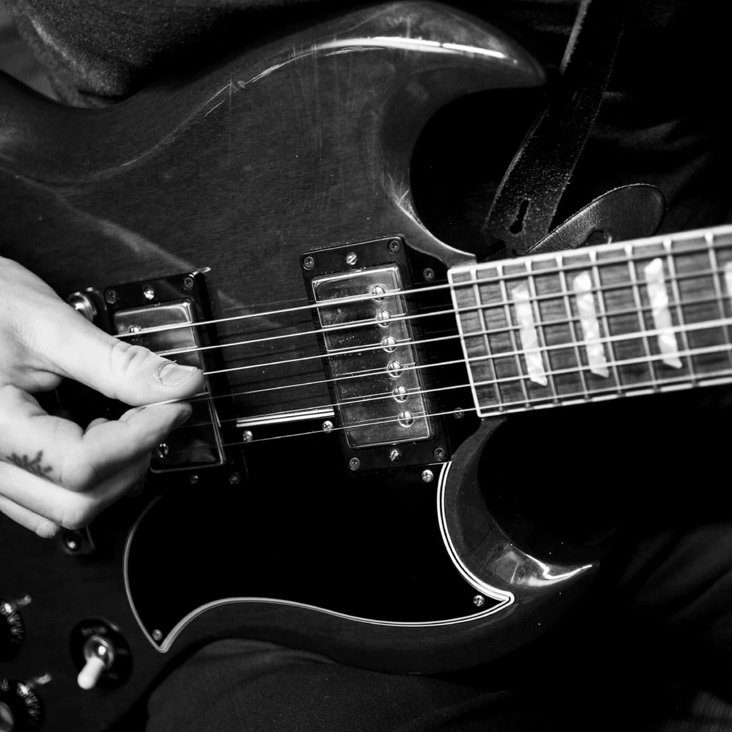 C.F.Martin 41BULKBOXD920 Darco Nickel Wound Electric Light, 25 Set Straight Length Bulk