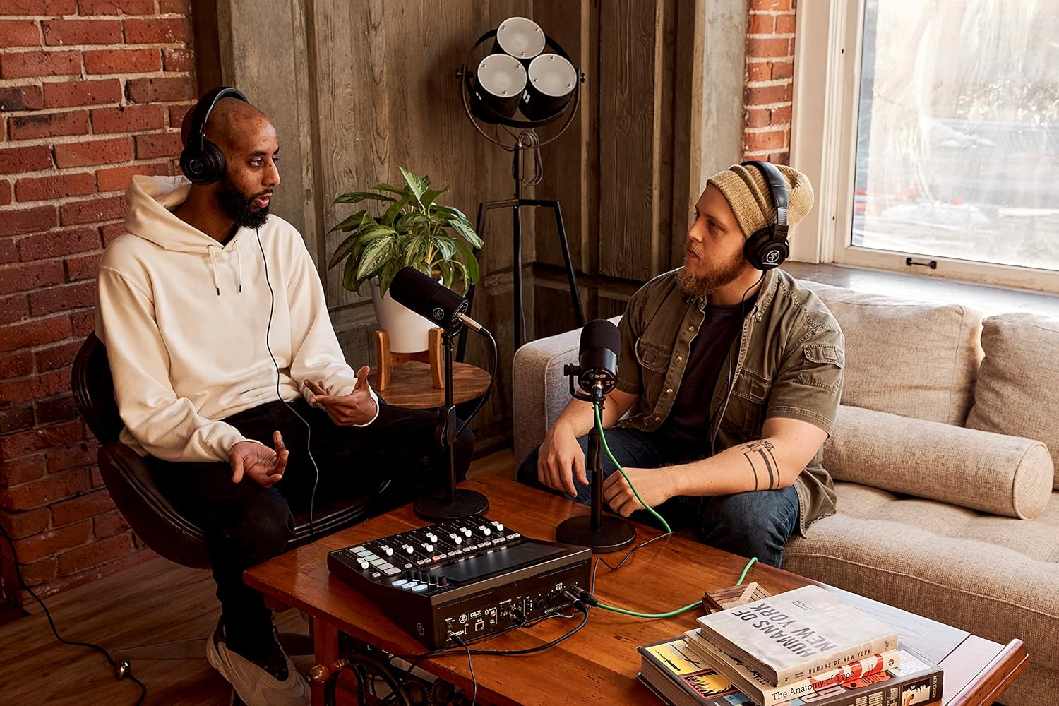 Mackie DLZ Creator - Digital Mixer for Podcasting and Content Creation with 2x Mackie EM-99B Dynamic Microphone, 2x MC-150 Professional Closed-Back Headphones, microSD Card and StreamEye Cloth