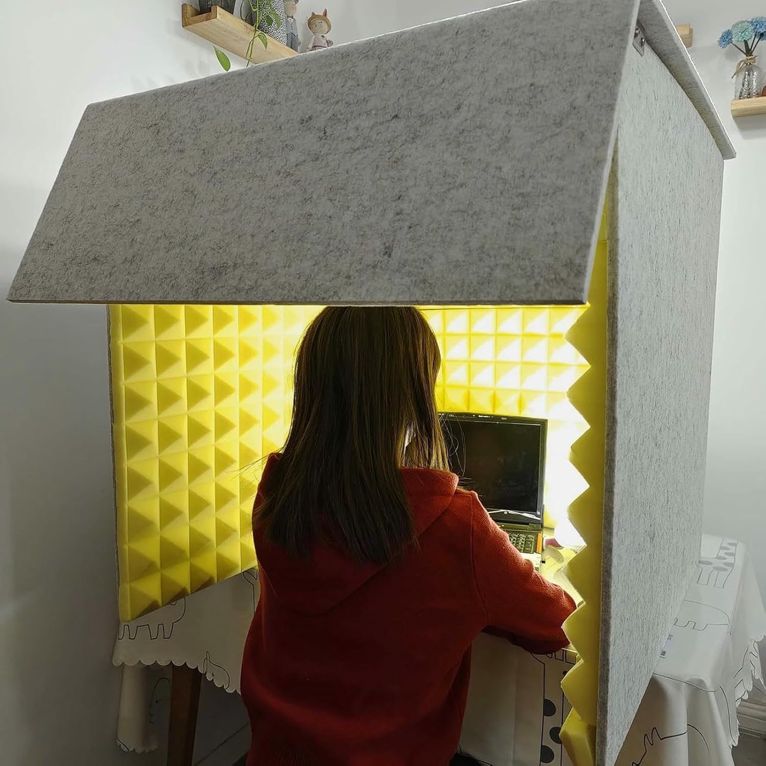 Microphone Isolation Screen Professional Vocal Booth, Sound Absorbing Suitable for Studio Recording, Podcasting, Singing, Broadcasting