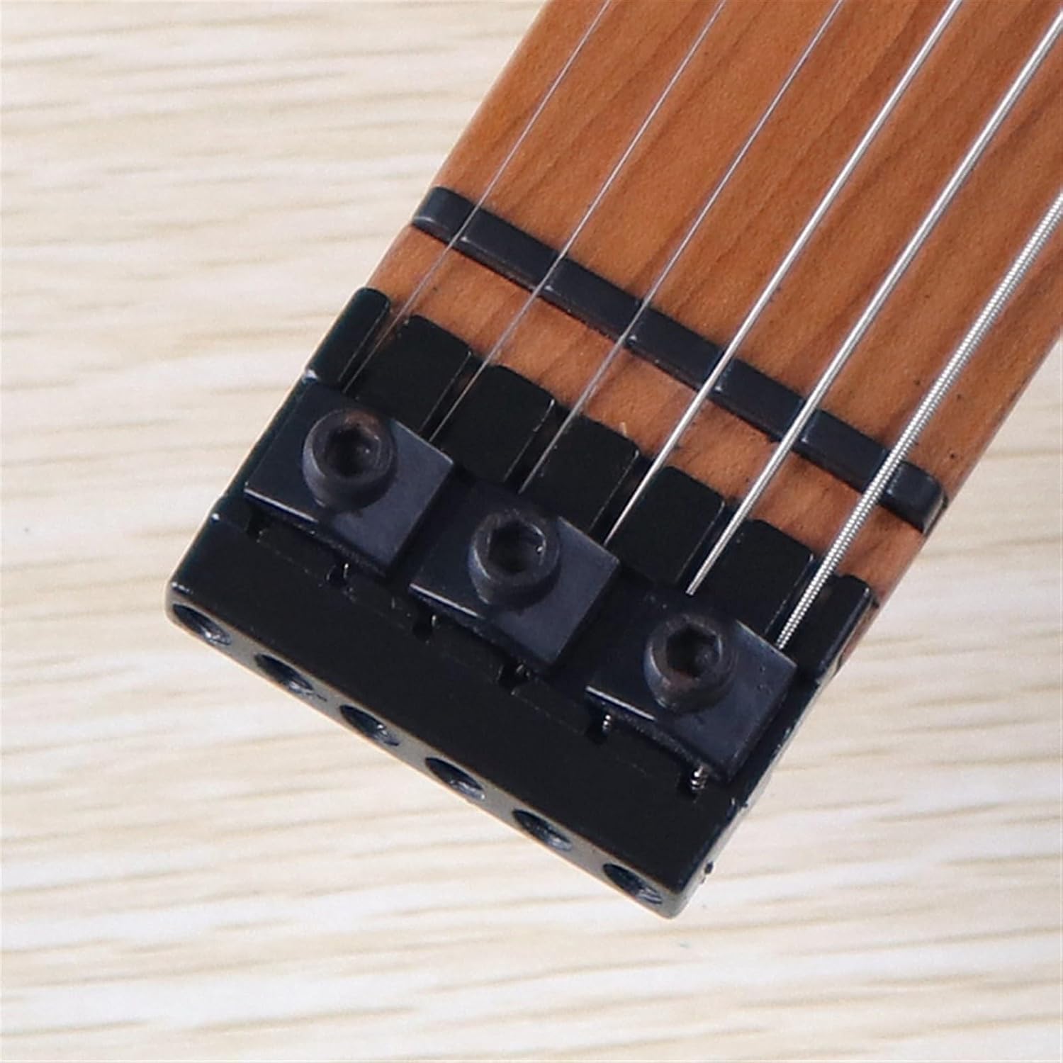 VENEKA Headless Electric Guitar High Gloss Headless Electric Guitar 30 Inch Travel Guitar Solid Basswood Body Canada Maple Fingerboard (Color : 01)