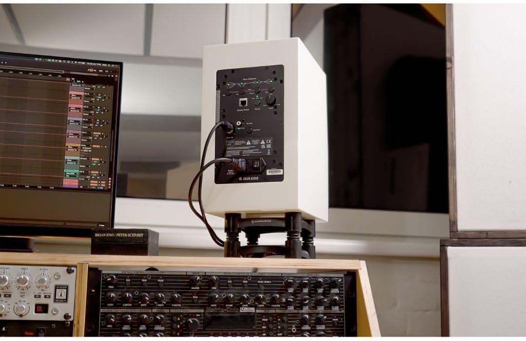 ADAM Audio A7V White