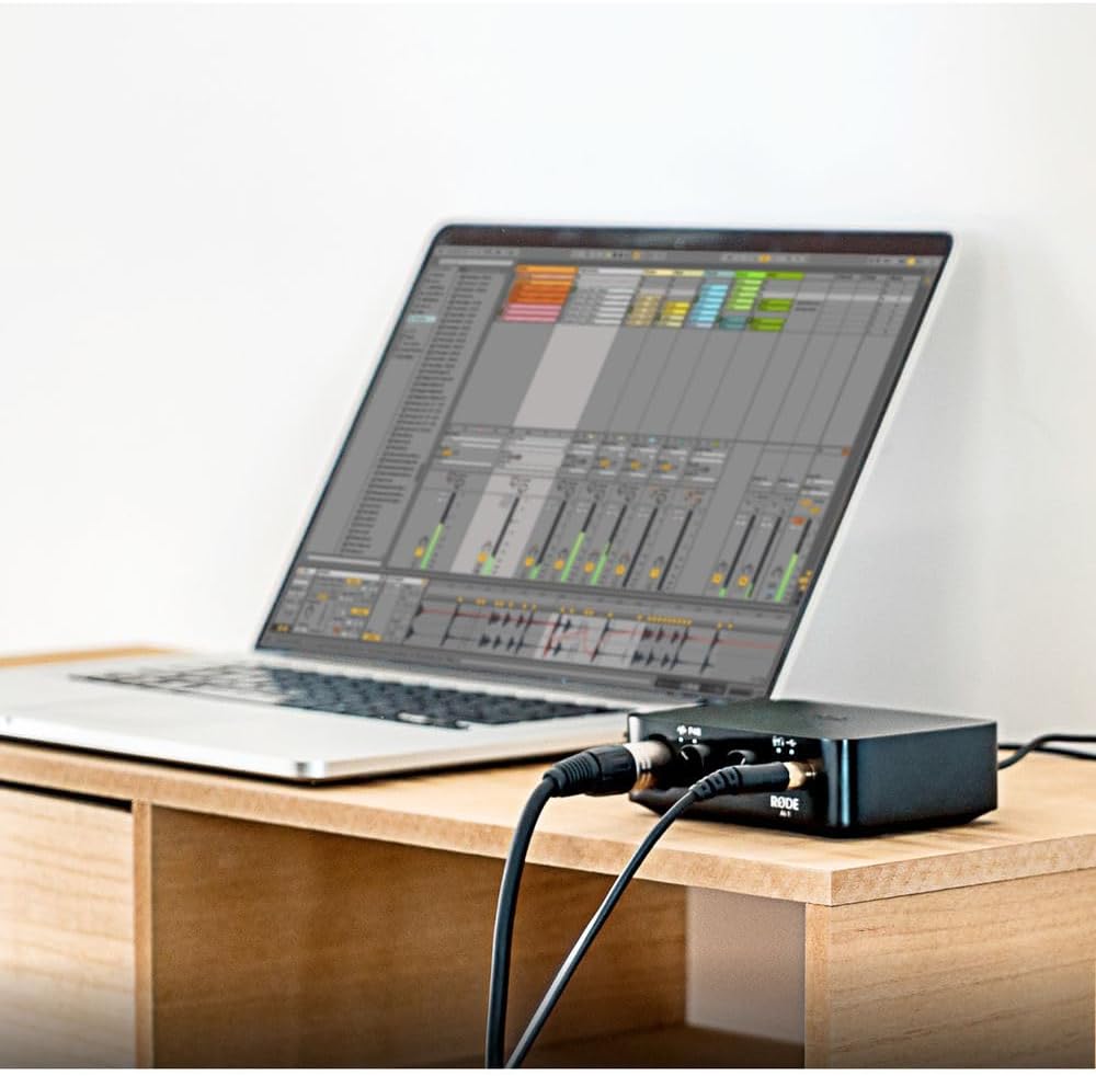 Rode Ai-1 Studio-Quality USB Audio Interface with Rode SC17 1.5m USB-C to USB-C Cable
