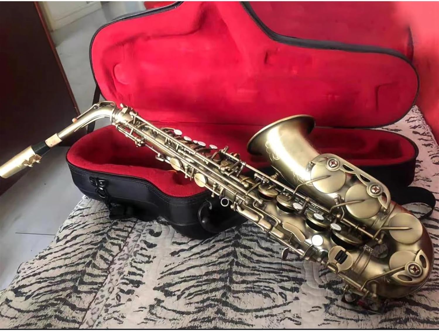 Beginner saxophone Eb Alto Saxophone Antique Simulation Alto Sax Professional Woodwind Musical Instrument (Color : Leather bag)