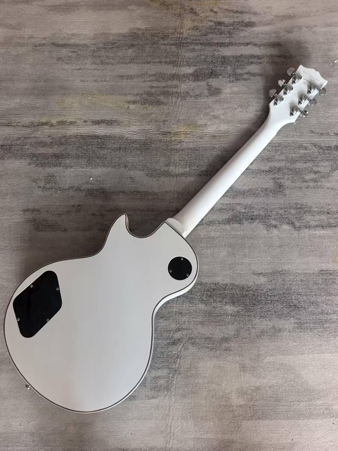 Classic Style 6-String Electric Guitar White Finish Mahogany Body & Rosewood Fretboard Passive Humbucker Pickups