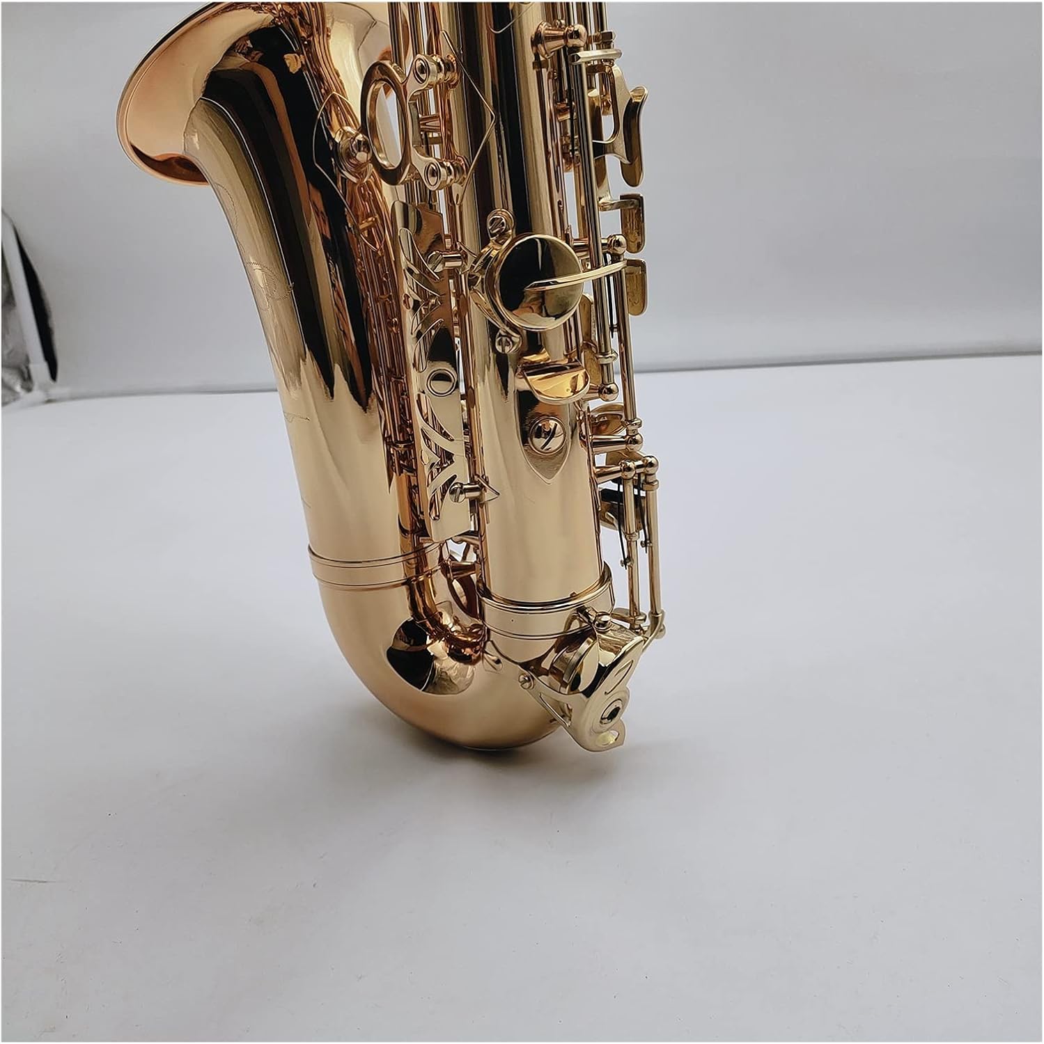 EB Tune Alto Saxophone E Flat Musical Instrument Brass Gold Lacquer Sax with Case and Accessories Student Saxophone