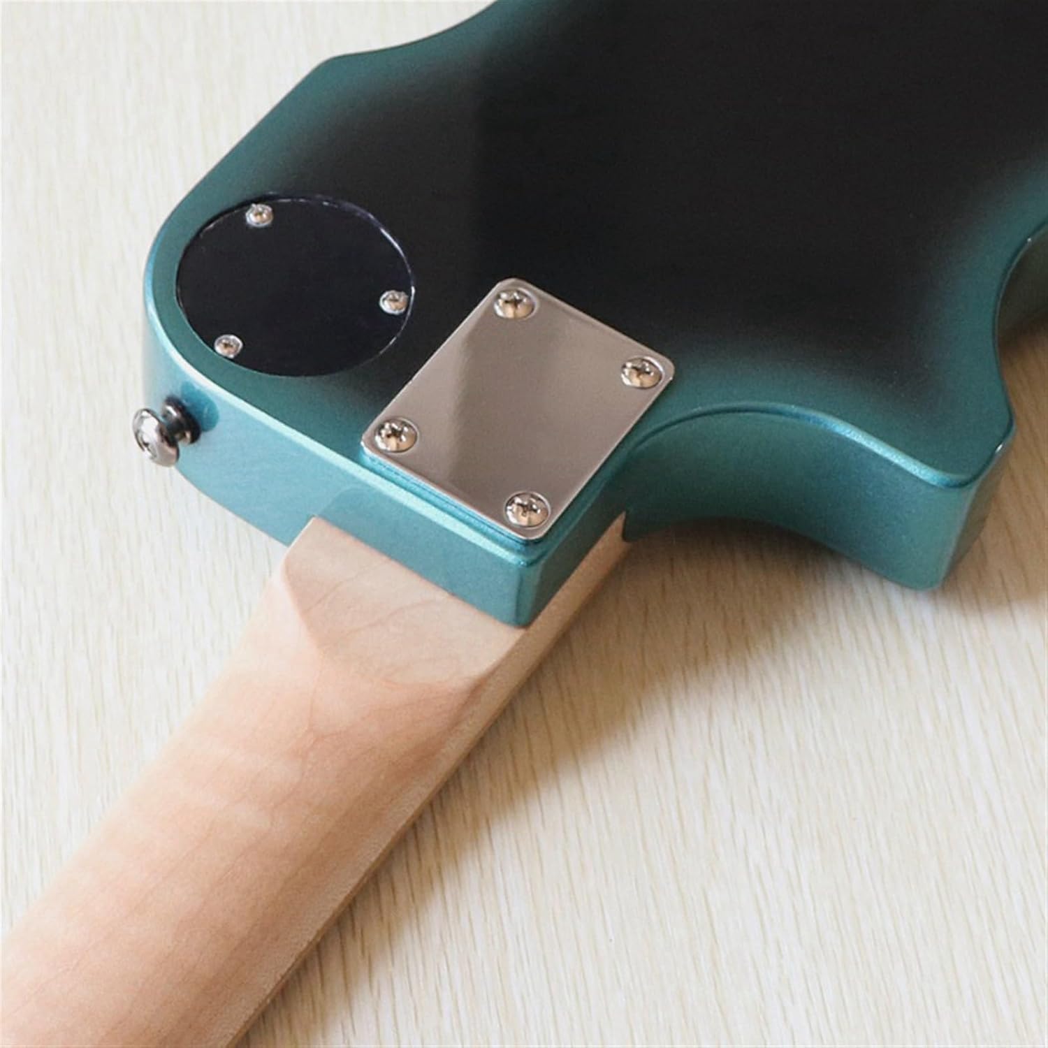 VENEKA Headless Electric Guitar High Gloss Travel Headless Electric Guitar 30 Inch Solid Basswood Body 6 String Mini Portable Guitar (Color : 02)