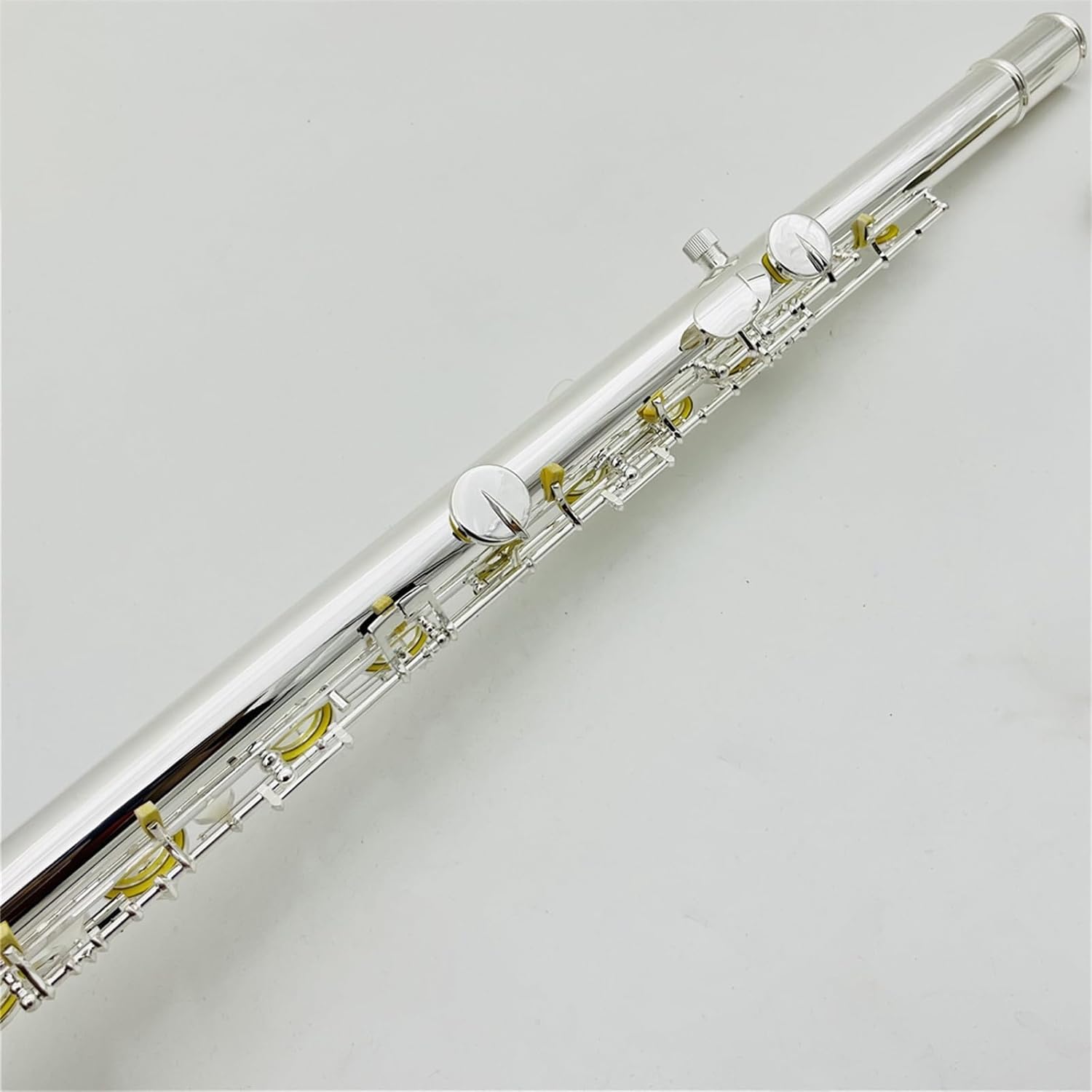 Flute Flute 16 Keys Closed Holes Sliver Plated Professional Woodwind Musical with Case Flutes Musical Instruments