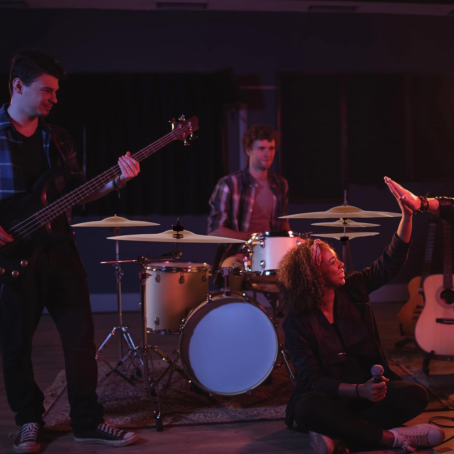 VEVOR Cymbal Pack, 5 Pieces Cymbals for Drum Set, Alloy Cymbals Drum Set Includes 14-inch Hi-Hats, 16-inch Crash, 18-inch Crash, 20-inch Ride, Drumsticks & Cymbal Bag, Alloy Cymbal Pack for Drummer