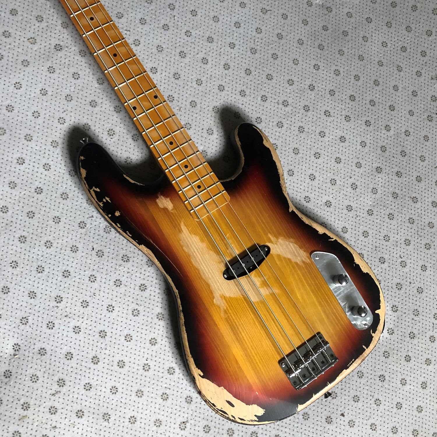 Custom Sunburst 4 String Bass Alder Body 1 Pickup Chrome Hardware