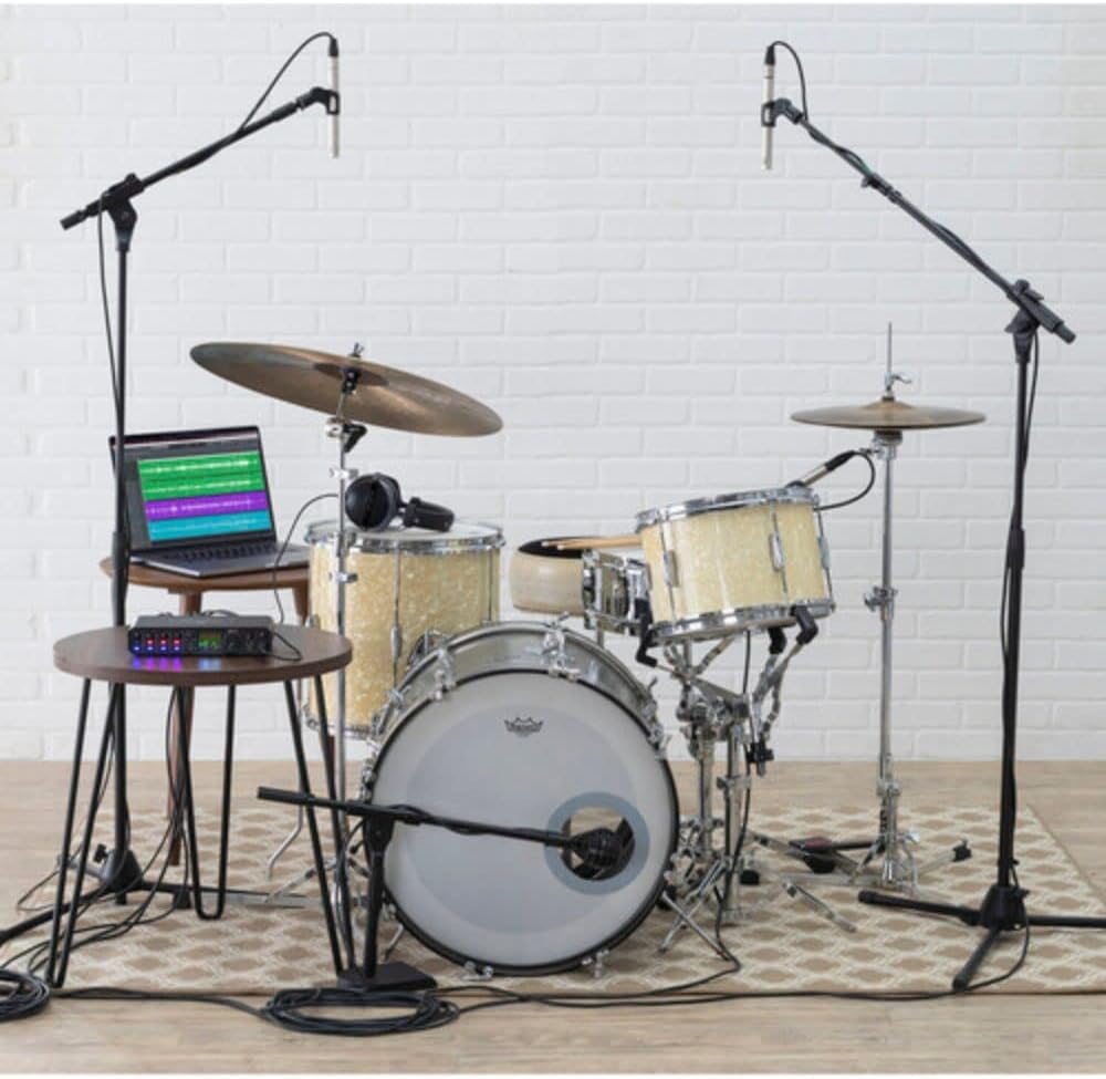 MOTU M6 Desktop 6x4 USB-C Audio-MIDI Interface Bundle with XLR-XLR Cable and Fastener Straps