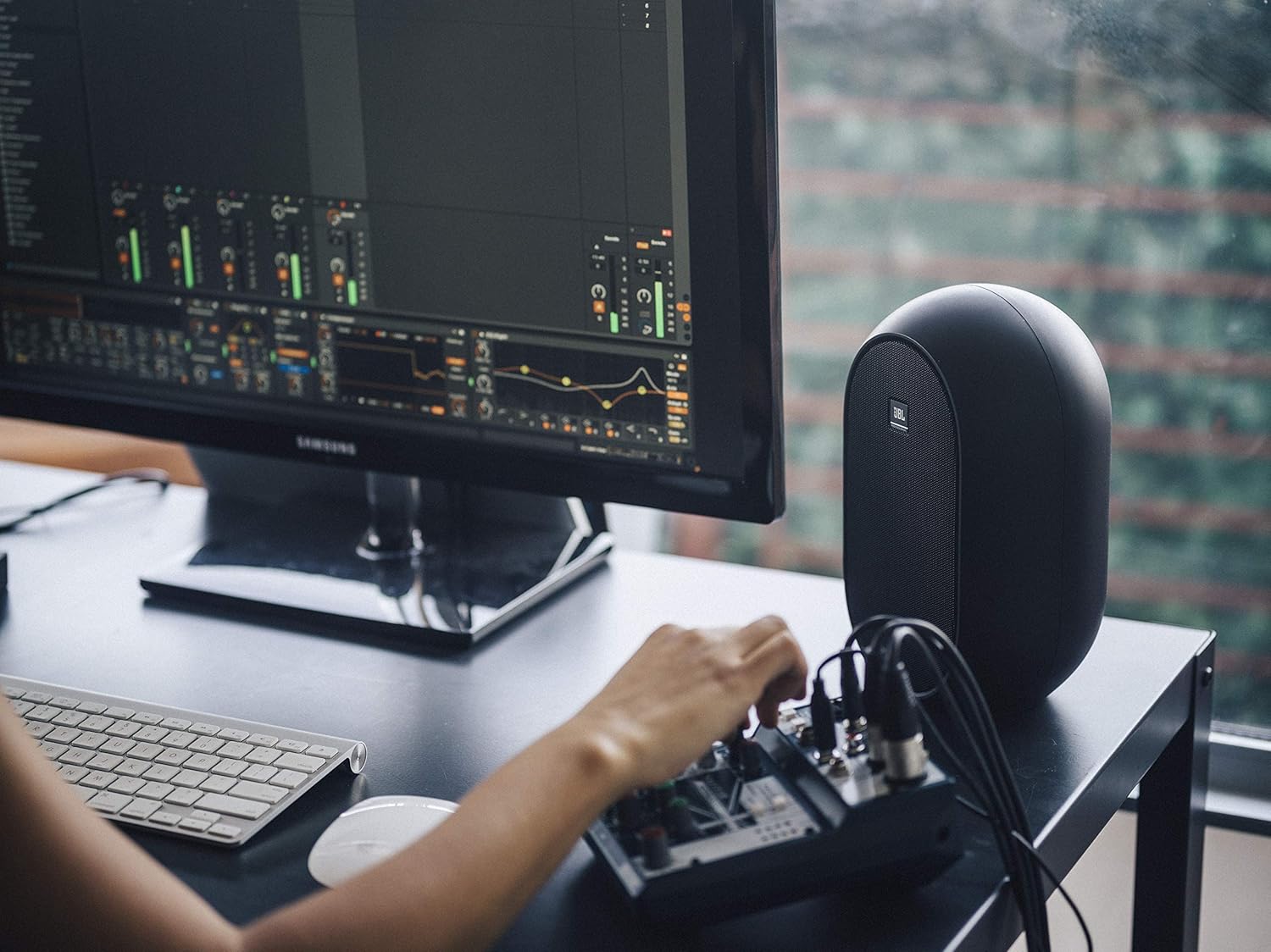 JBL Professional 1 Series 104-BT Compact Desktop Reference Monitors with Bluetooth, Black, Sold as Pair (Renewed)