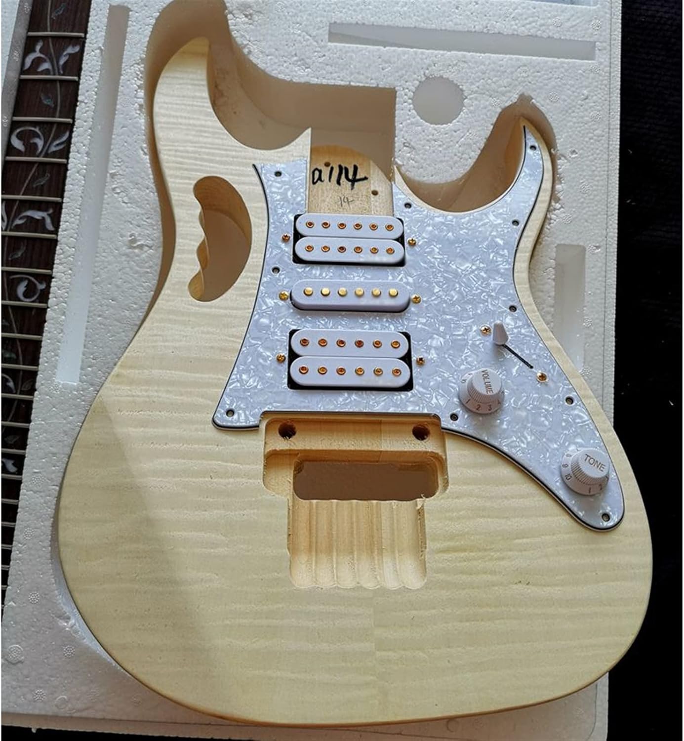 DIY Electric Guitar Kit Unfinished Electric Guitar Accessories Kit Basswood Body Rosewood Fingerboard Maple Neck Accessory Set