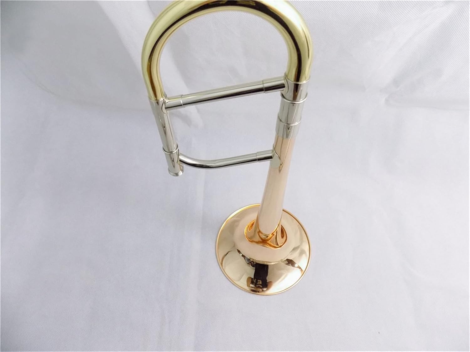 Standard Trombone EB Alto Trombone Gold Brass Bell Lacquer with Case and Mouthpiece Brass Musical Instruments Valve Trombone