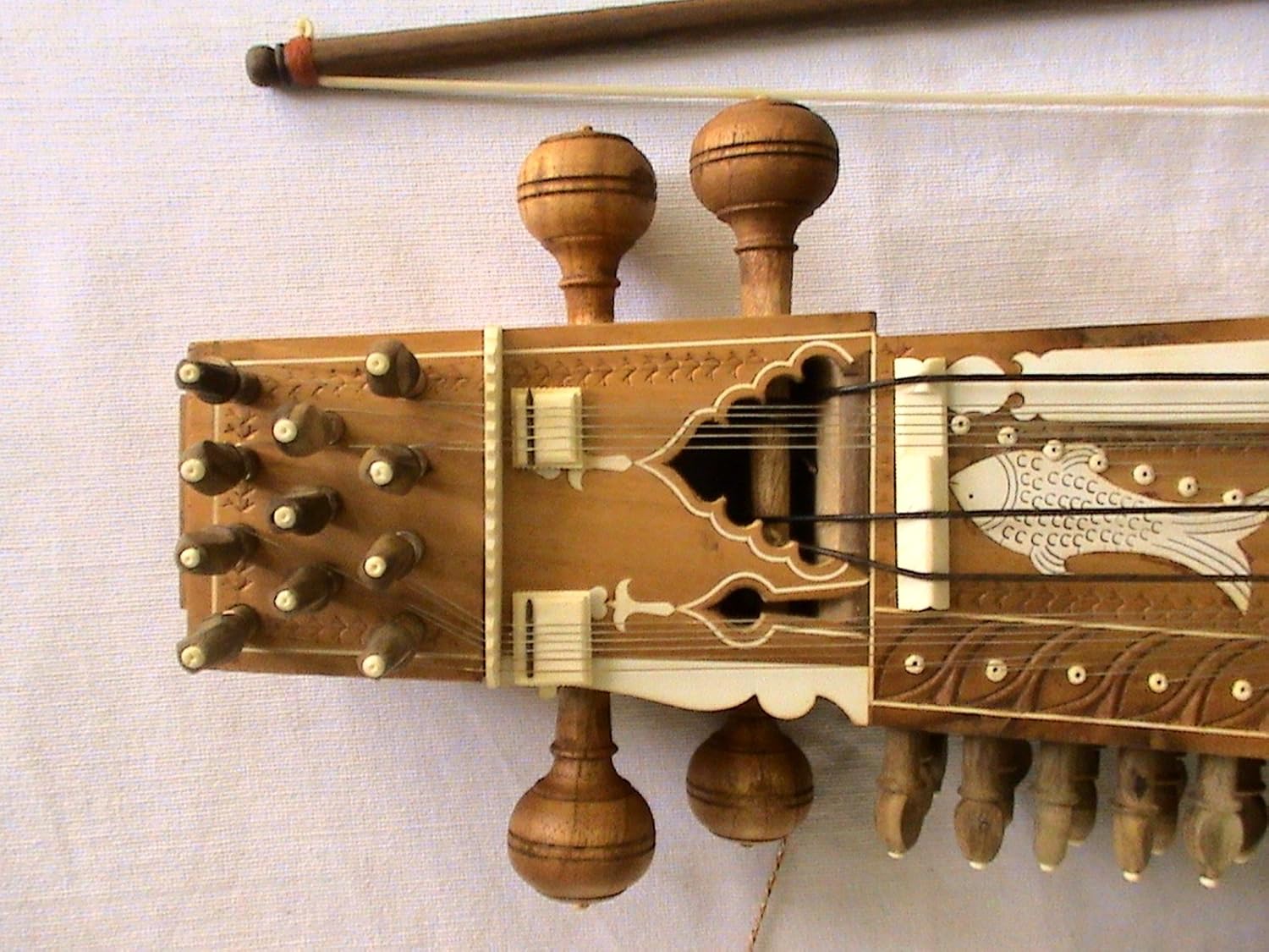 Concert Kalawati Sarangi made of Tun with Bow rosin tuning wrench and bag