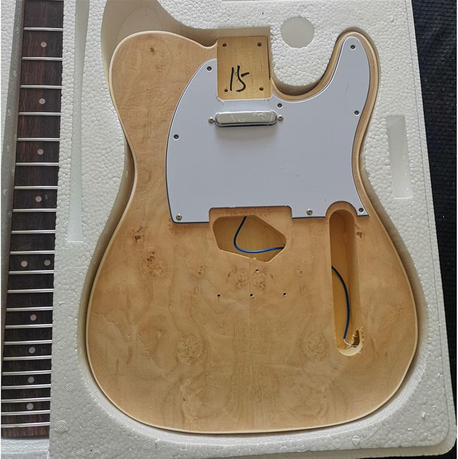 DIY Electric Guitar Kit Unfinished Electric Guitar DIY Kit Basswood Body with Rosewood Fingerboard Electric Guitar Assembly Kit