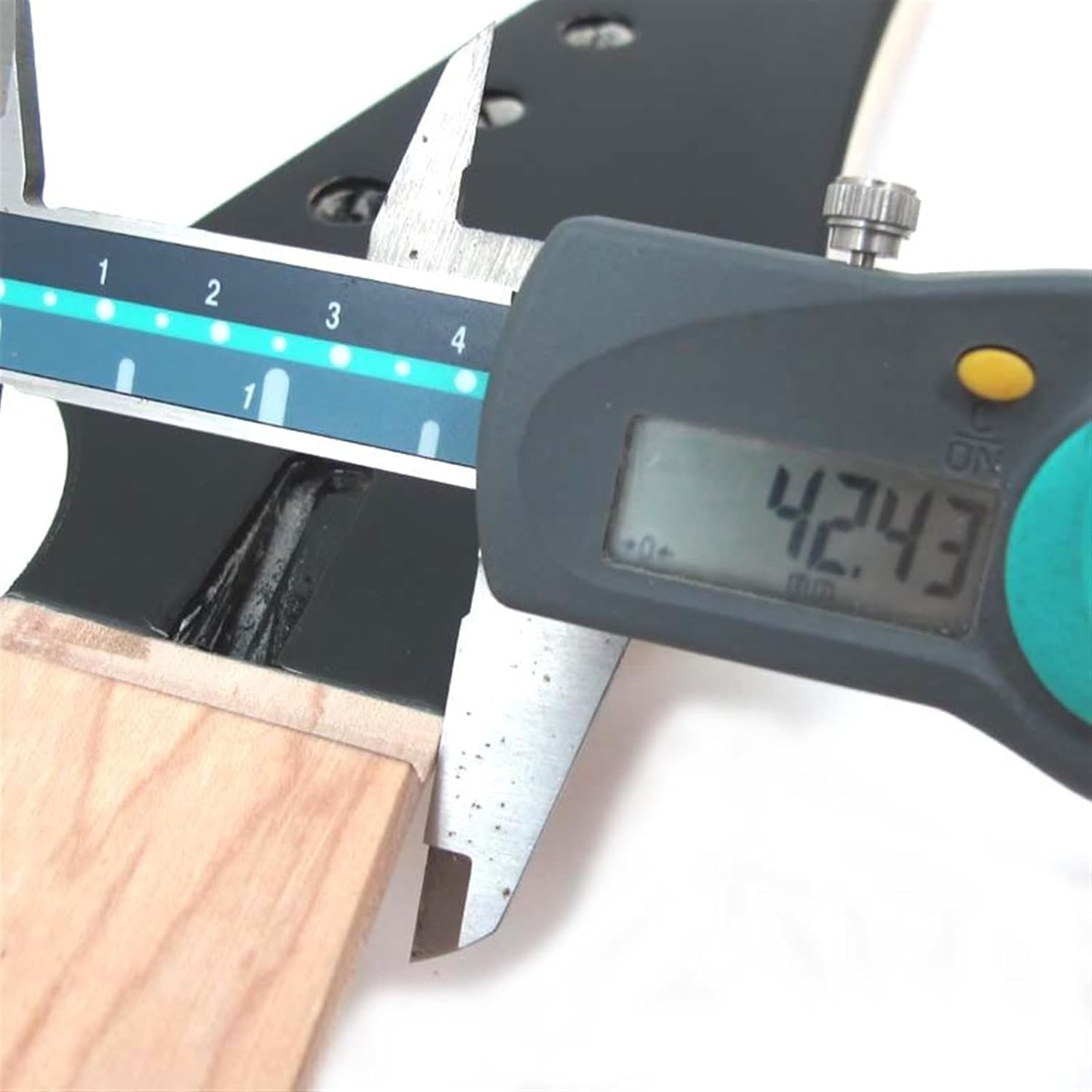 Replacement Guitar Neck Electric Guitar Neck 22 Fret Single Shake Electric Guitar Neck Maple Fingerboard Universal Neck