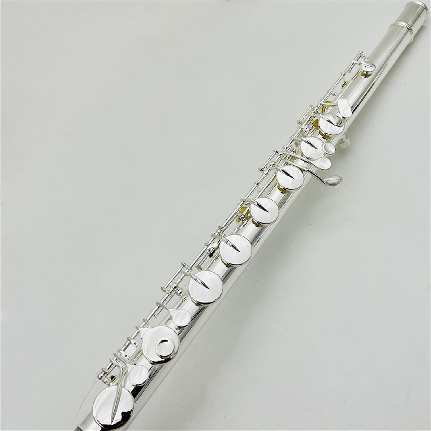 Flute Flute 16 Keys Closed Holes Sliver Plated Professional Woodwind Musical with Case Flutes Musical Instruments