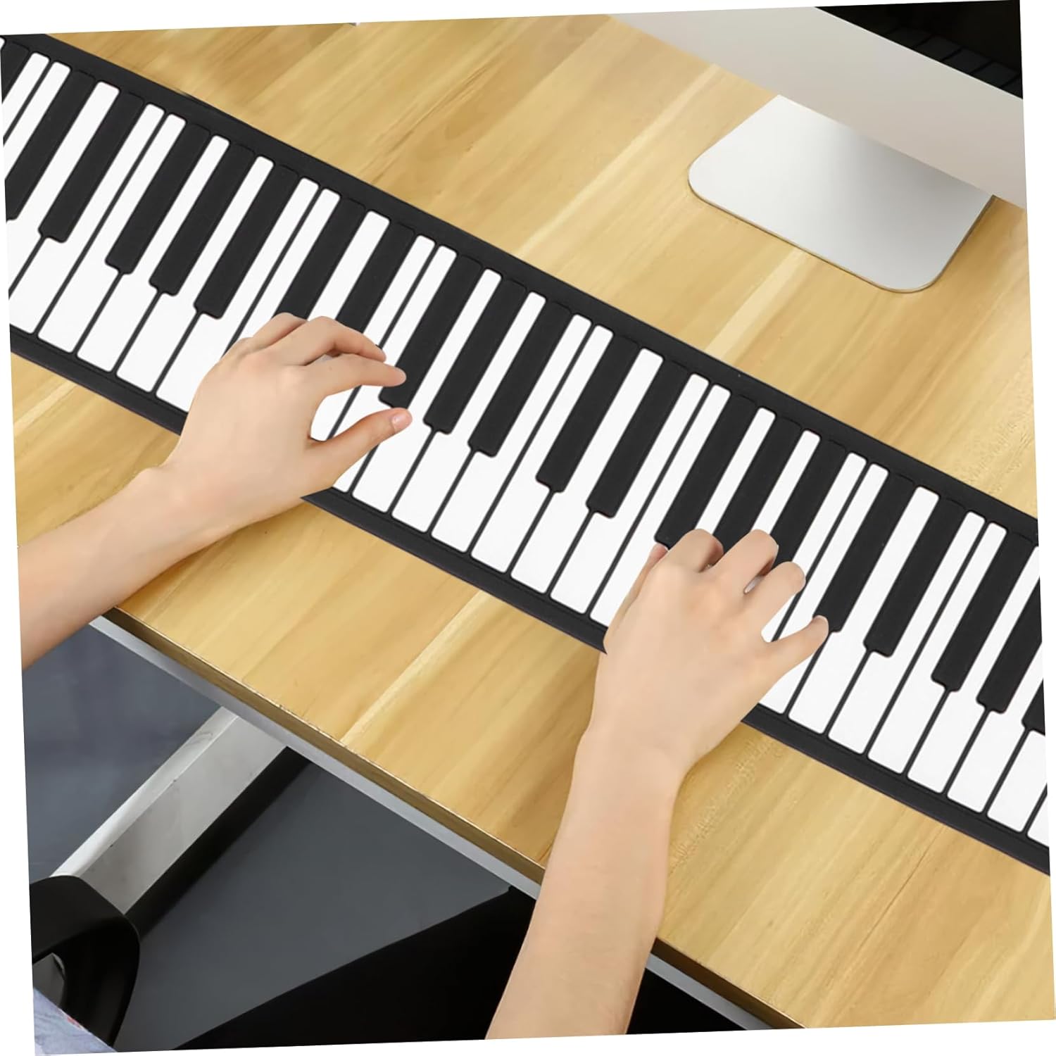 Silicone Keys Portable Roll-up Piano with Speaker Foldable Electronic Keyboard for Music Practice for Beginners and Adults