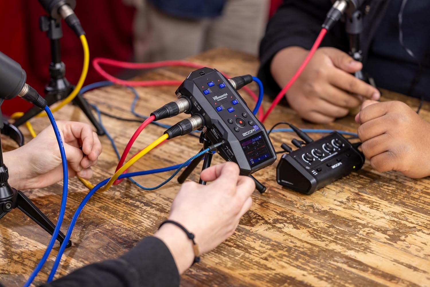 Zoom H6essential with 32-Bit Float, Accessibility, 6-Track Portable Recorder, Stereo Microphones, 4 XLR/TRS Inputs, Records to SD Card, USB Audio Interface, for Musicians, Podcasters, Filmmakers