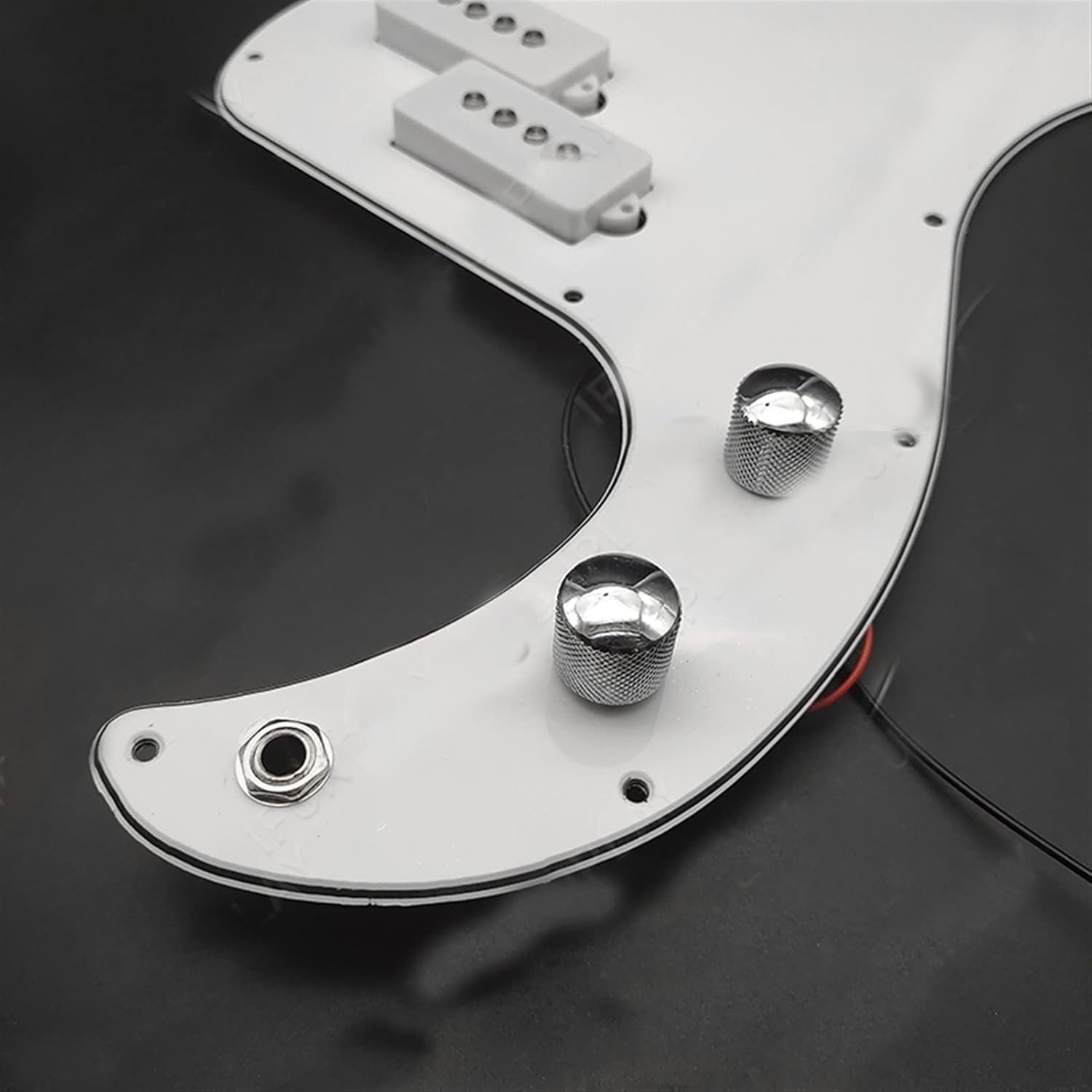KESHUO Prewired Loaded Pickguard Pickup for Precision Bass Electric Guitar 3 Ply PB Pickups Black White Loaded Pickguard Pre-Wired (Color : White)