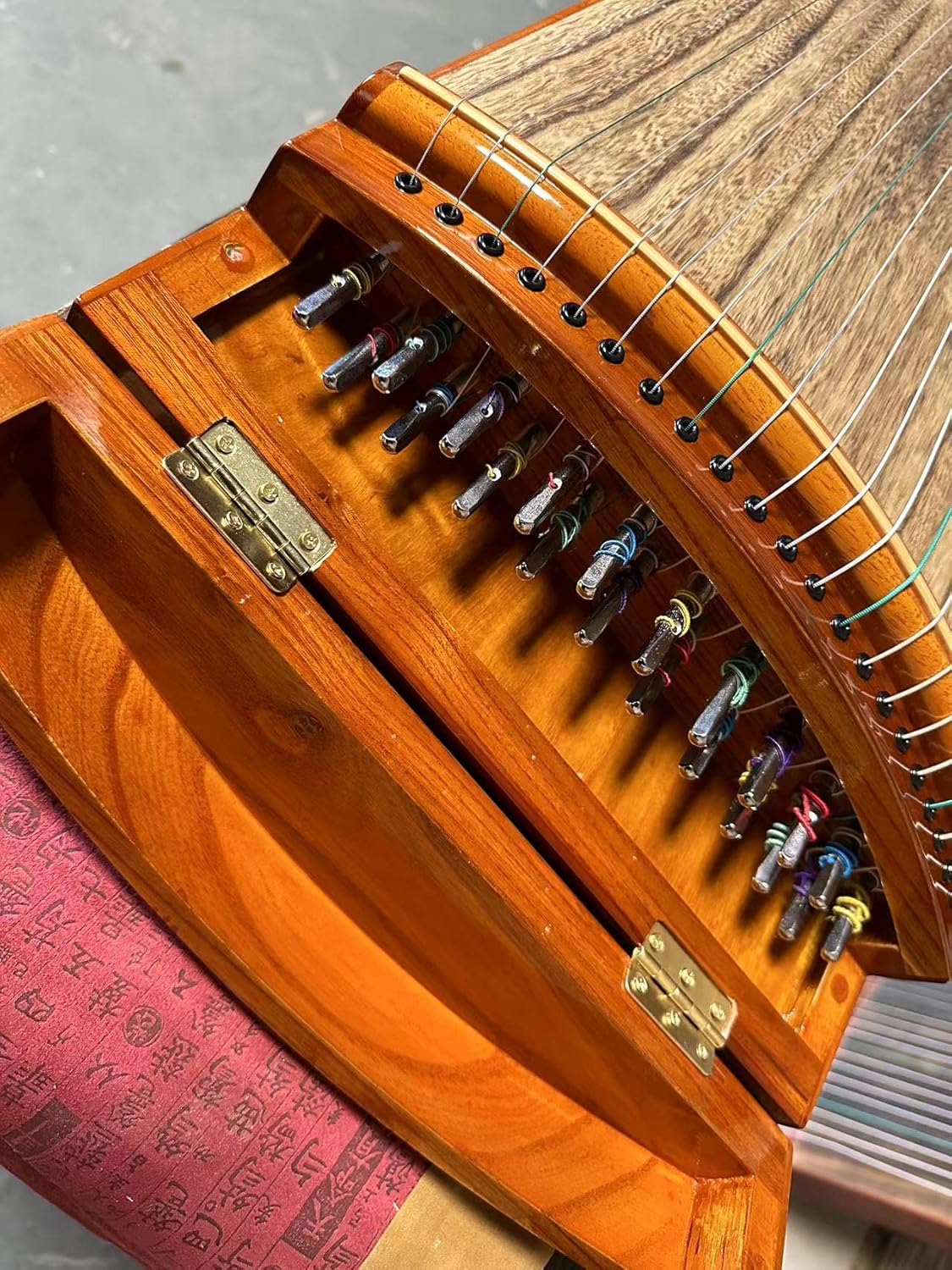 LANDTOM High Level/Concert Level 100cm lacquer craft digging(整挖筝) Guzheng