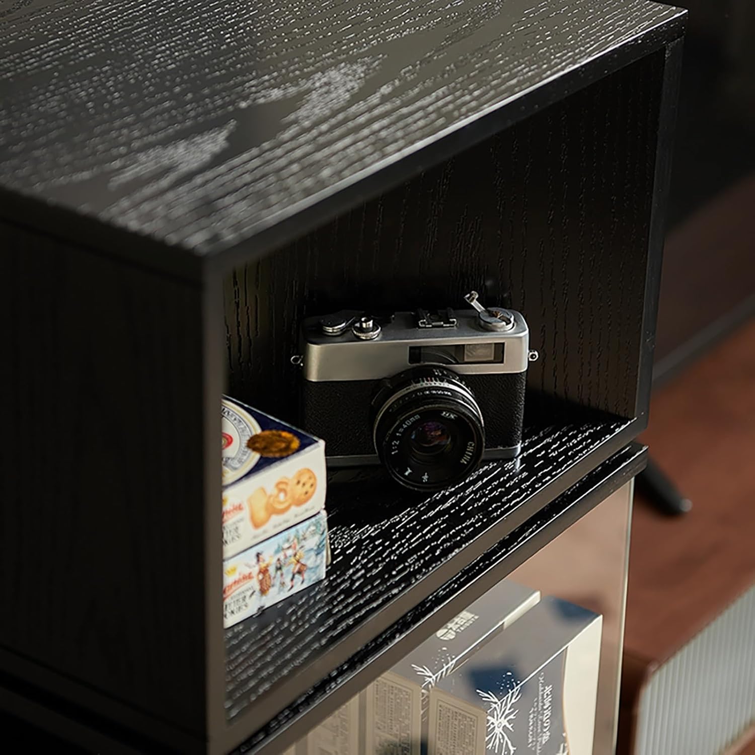 Rotating Bookshelf 360 Display Spinning Bookcase Storage Rack, Modern Display Book Shelf with Side Panels and Solid Wood Frame(Yellow,79.5cm/31.3in)