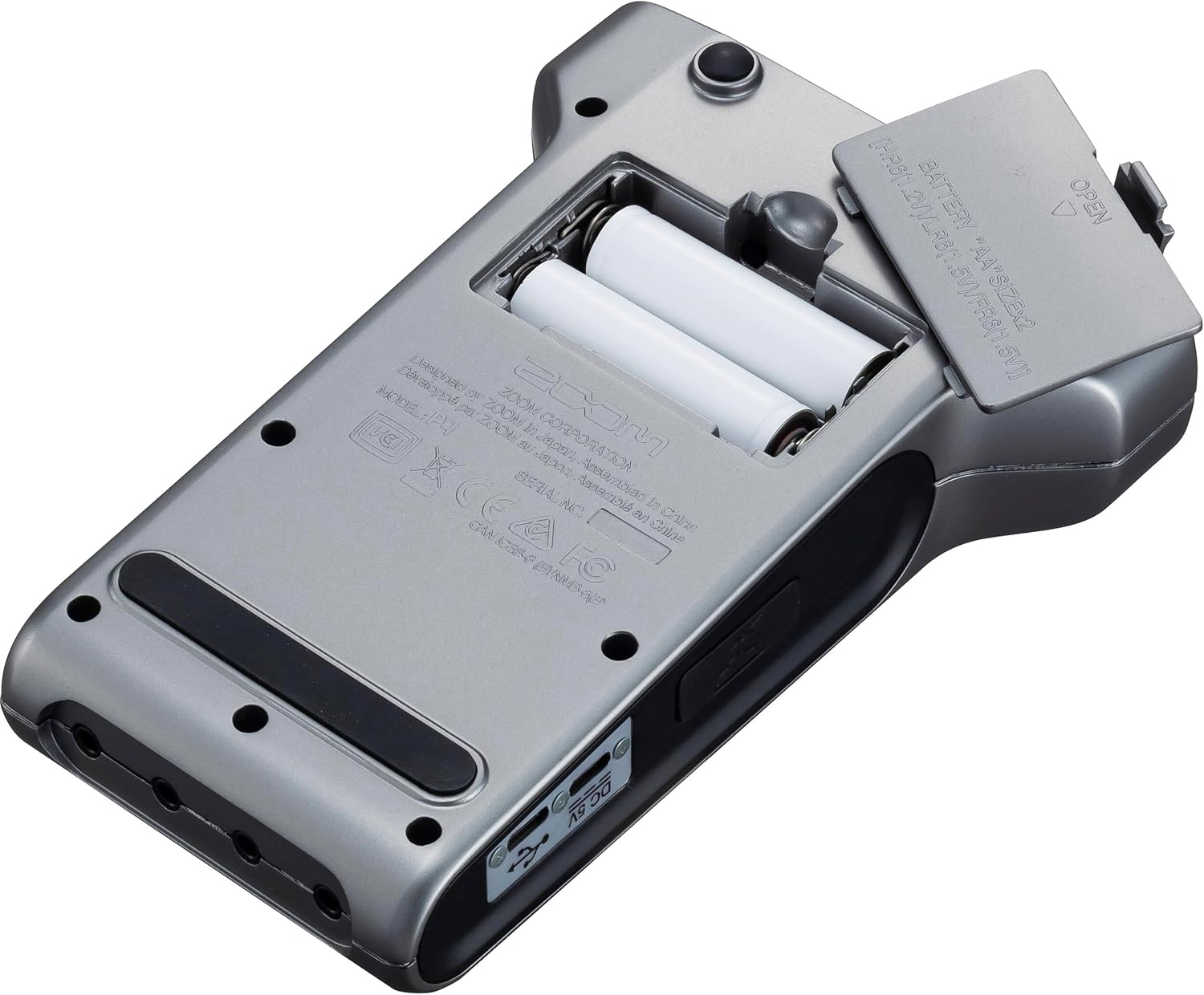 Zoom PodTrak P4 Portable Podcast Recorder with 3x Rode Podmic Dynamic Podcast Microphone and Essential Podcast Accessories