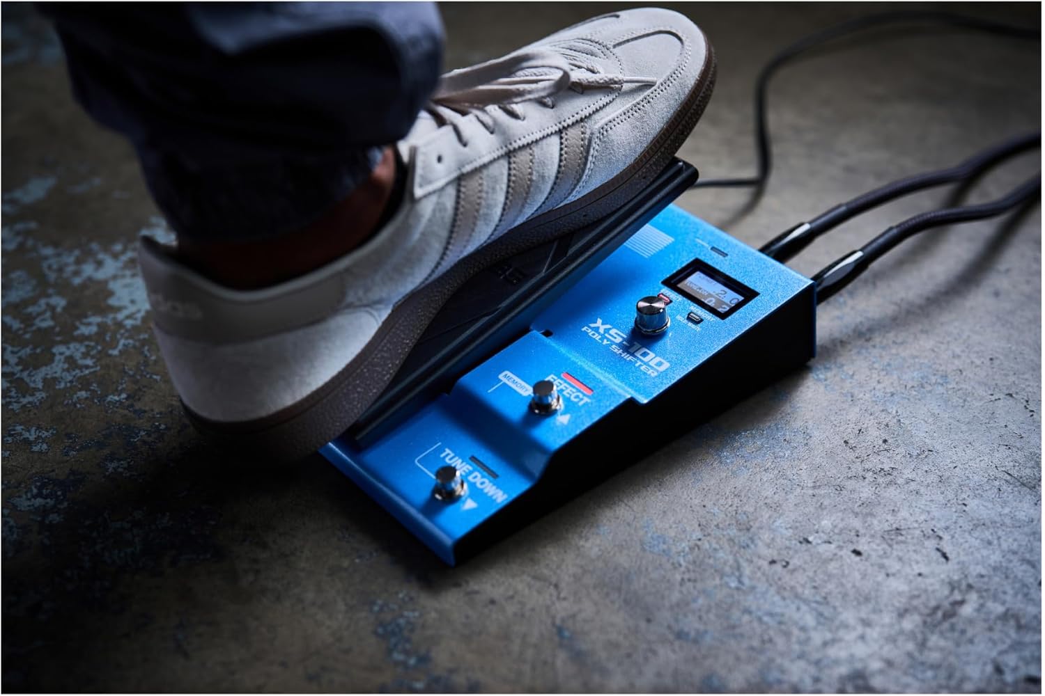 BOSS XS-100 Poly Shifter | Advanced Pitch Shifting Workstation | Class-Leading Sound | Total Pitch Control for Guitar/Bass Across 8 Octaves | Onboard Pedal & Display | 30 Memories for Saving Setups