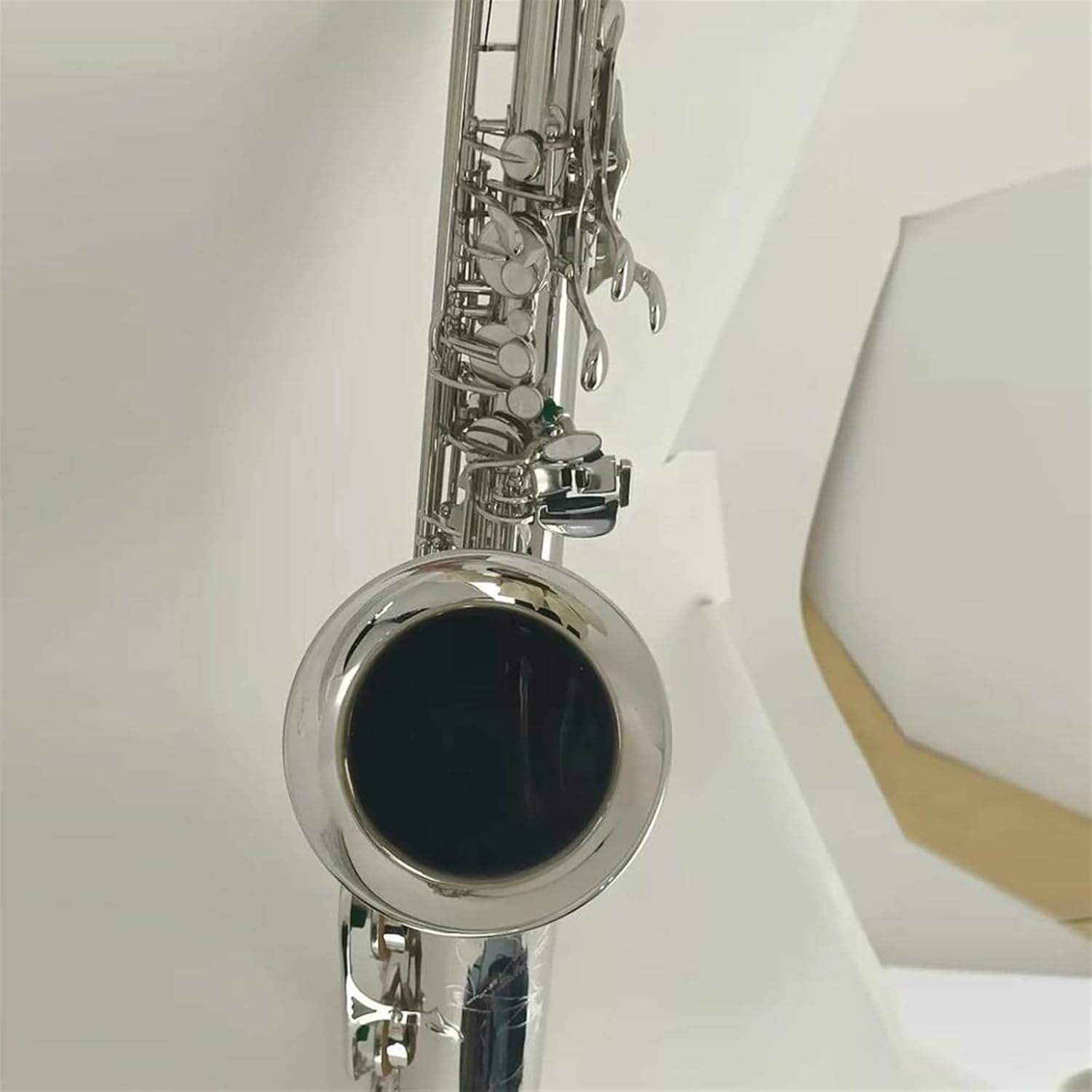 Tenor Saxophone Sax Key Carve Pattern Woodwind Instrument Bb Brass Silver Lacquer Sax With Case Other Aeccessaries