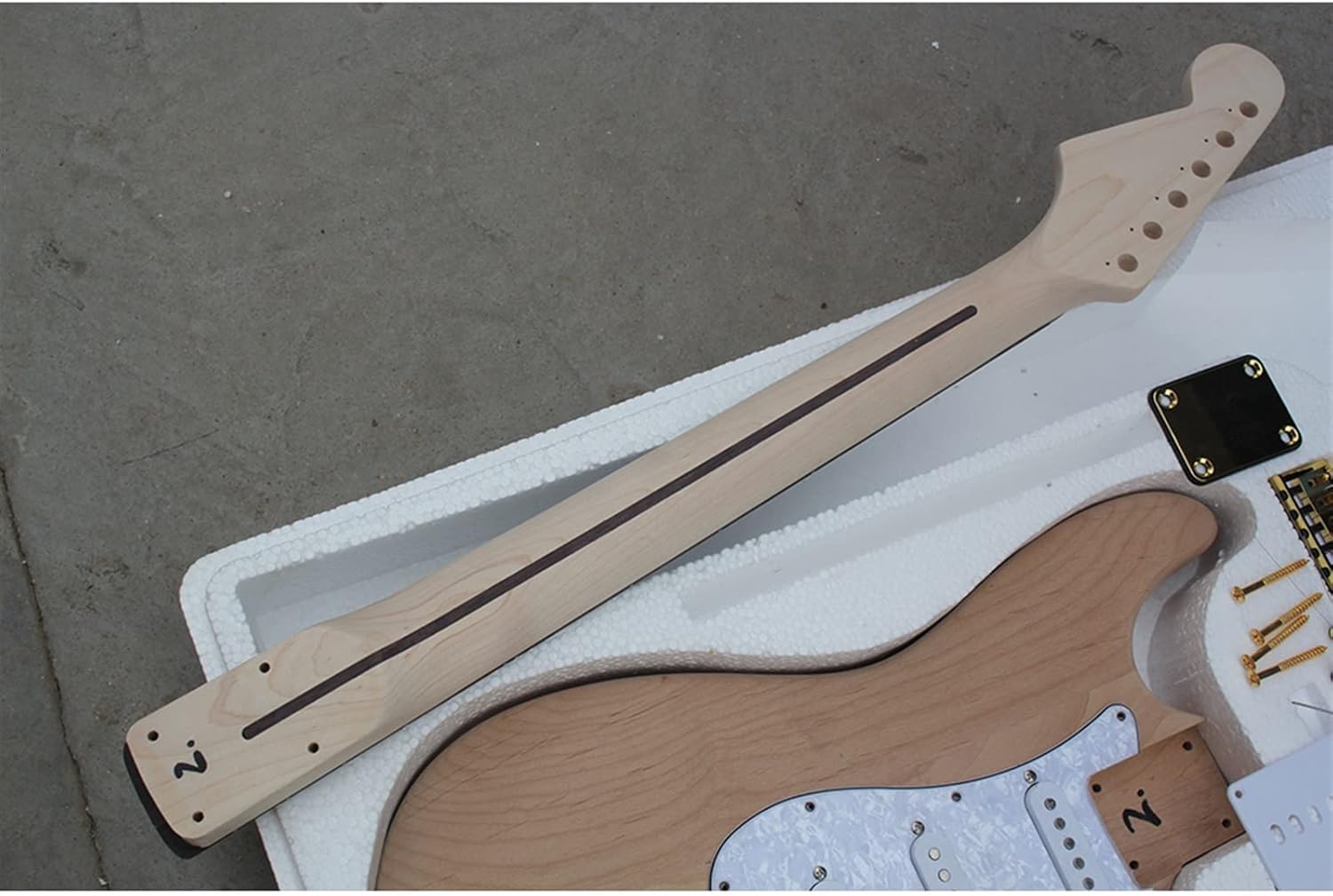 6-String Electric Guitar Semi-Finished Products with A Full Set Gold Plated of Accessories Self-Assembly Unfinished Guitar Set