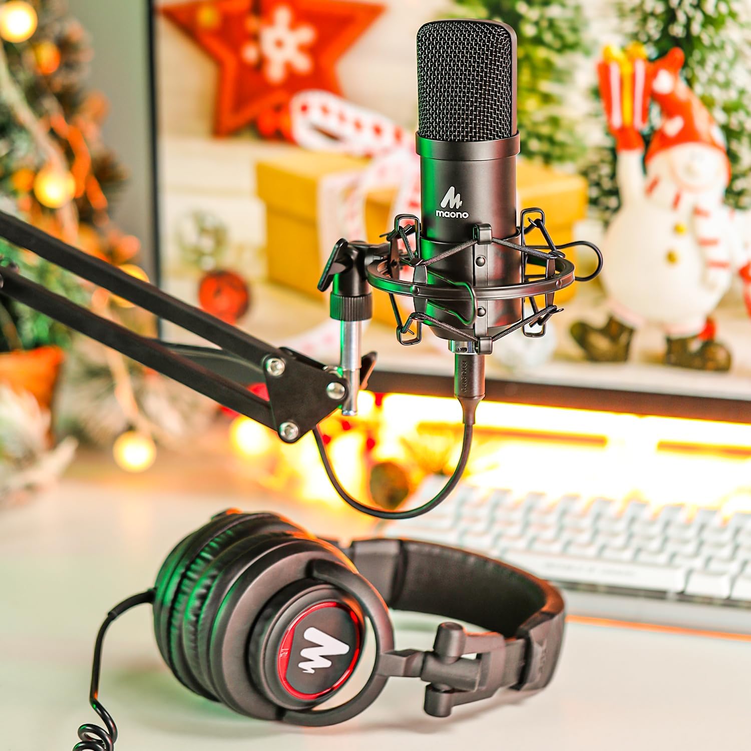 MAONO Microphone with Studio Headphone Set 192kHz/24bit Vocal Condenser Cardioid Podcast Mic Compatible with Mac and Windows, YouTube, Gaming, Live Streaming, Voice-Over (AU-A04H)