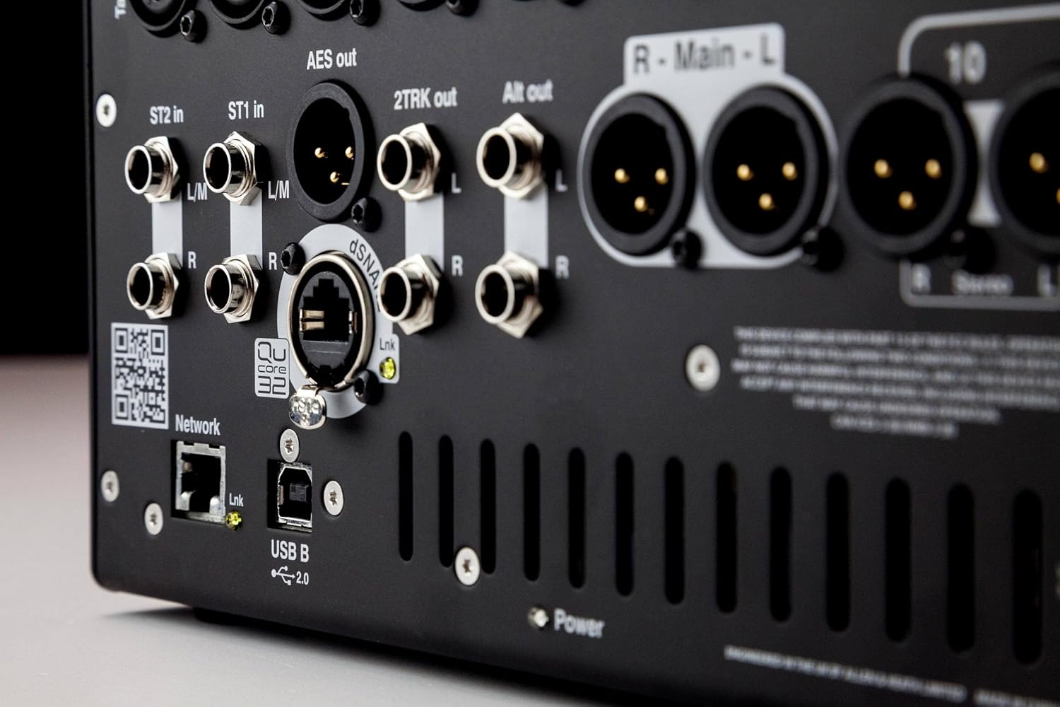 Allen & Heath QU-PAC 16-In/12-Out Ultra Compact Digital Mixer with Touchscreen Control,Black