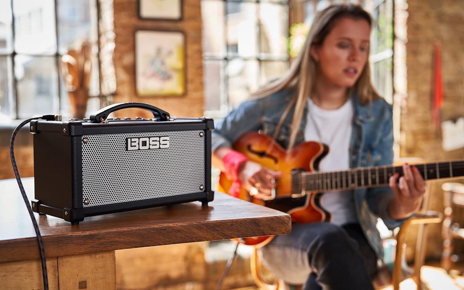 Boss Dual Cube LX 2 x 4-inch 10-watt Portable Guitar Combo Amplifier Bundle with Gearlux Instrument Cable and Picks