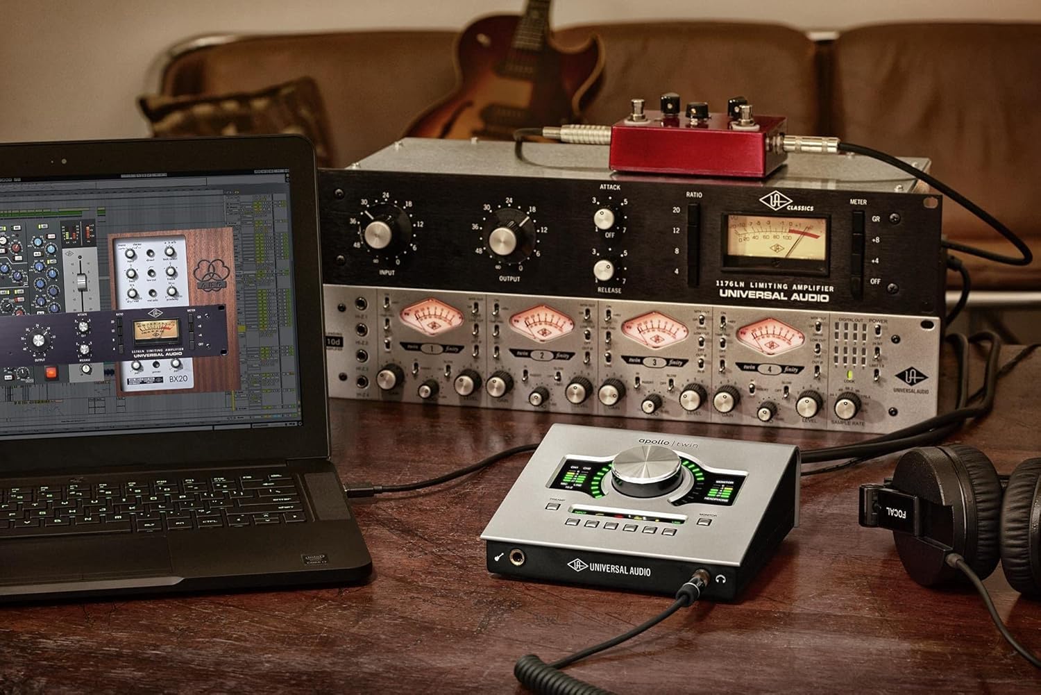 Universal Audio Apollo Twin USB High-Resolution USB Interface with Realtime UAD DUO Processing