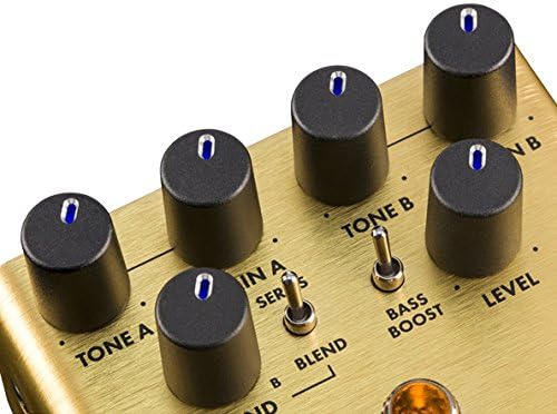 Fender Pugilist Distortion Pedal Bundle with Power Supply, Fender Instrument Cable, and 24 Picks