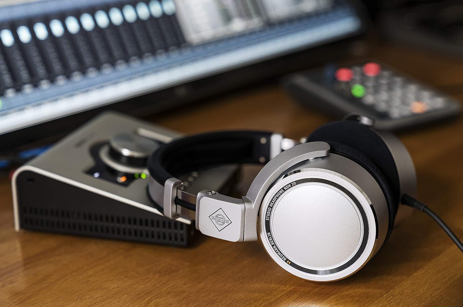 Neumann NDH 20 Studio Monitoring Headphones (Renewed)
