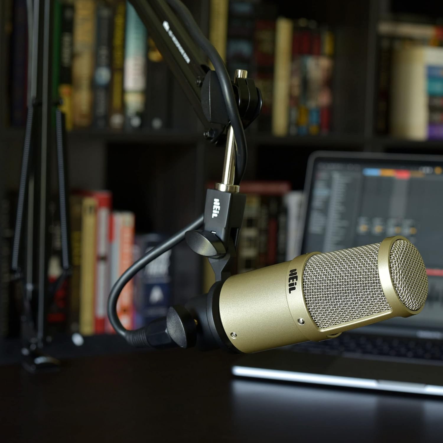 Heil PL 2T Fully Articulating, Professional-Quality Microphone Boom Arm for Video Podcasting, Broadcasting, Voiceover, At-Home, In-Studio Applications