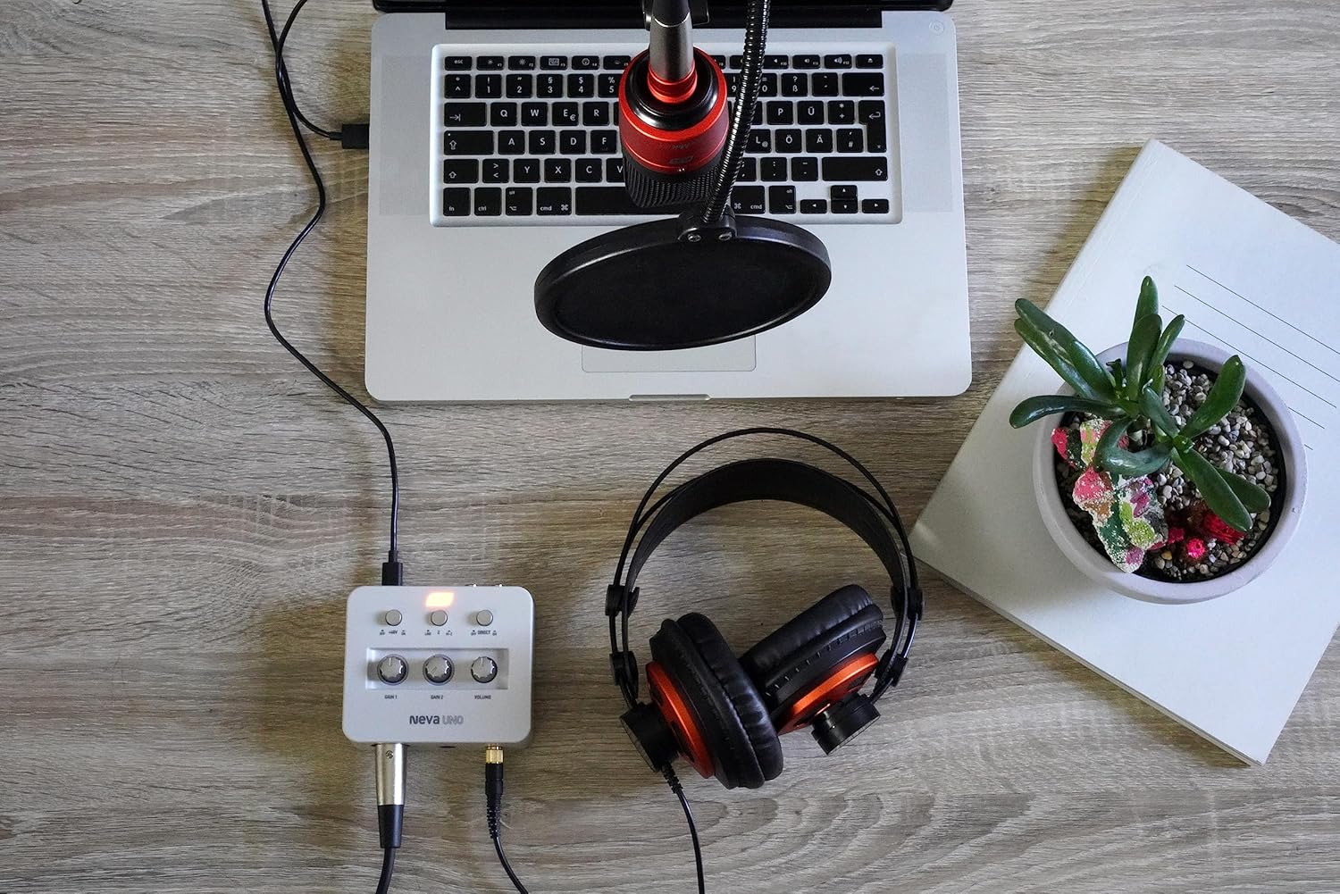 ESI Pro Tools Bundle HITMAKER UNO Audio Interface Includes Free 12 Month Subscription to Pro Tools Artist $120 Value