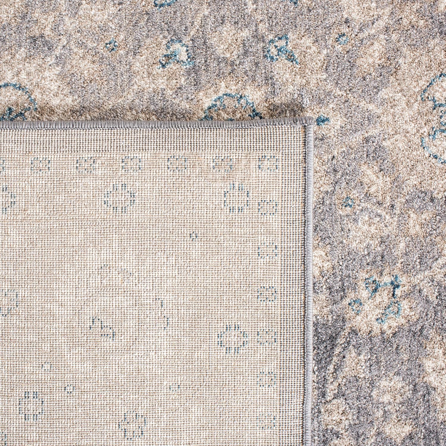 SAFAVIEH Sofia Collection Area Rug - 6'7