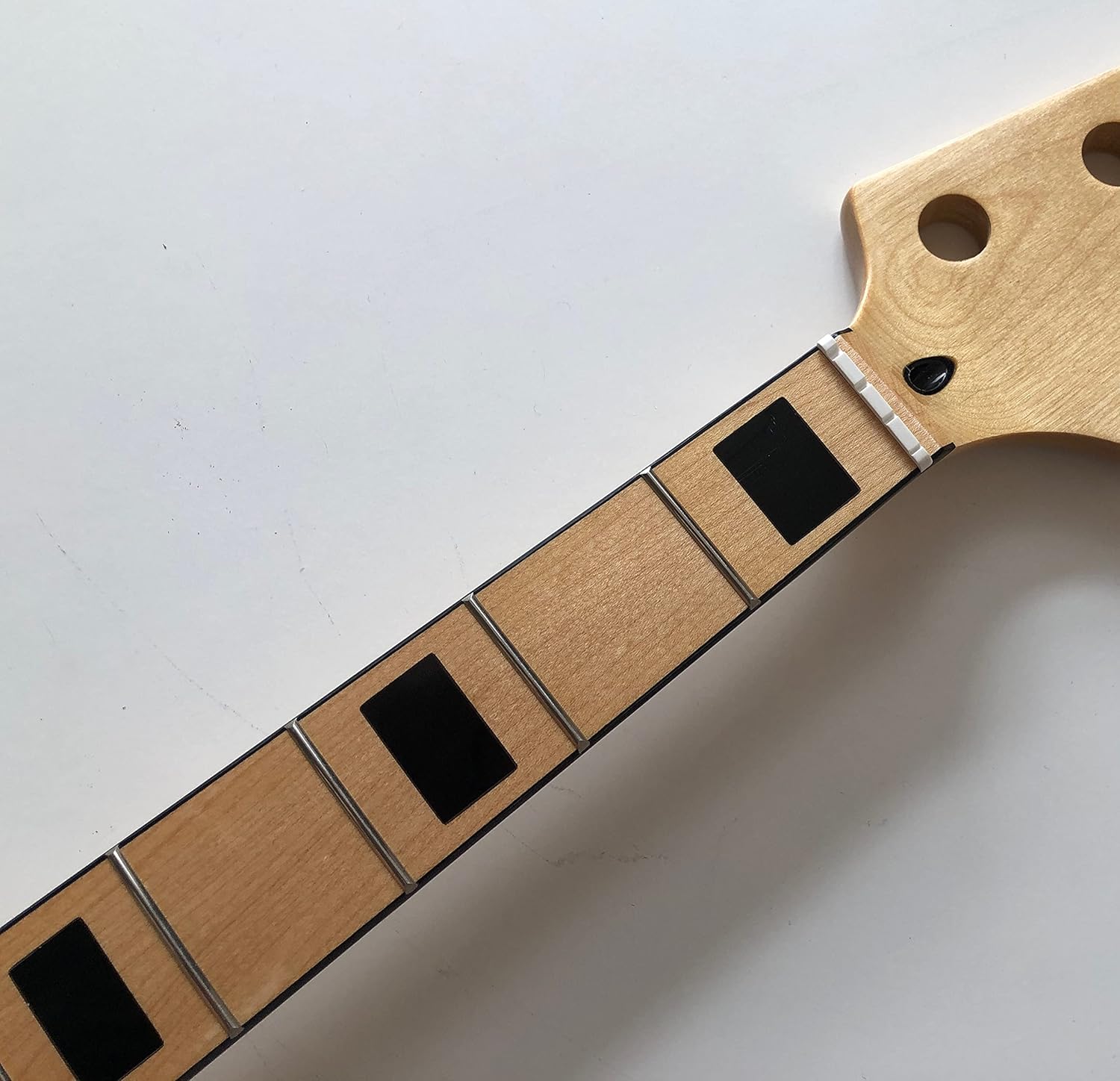 4 String Electric guitar bass neck 20fret 34inch Maple Fingerboard Block Inlay Nut 38 mm.Gloss