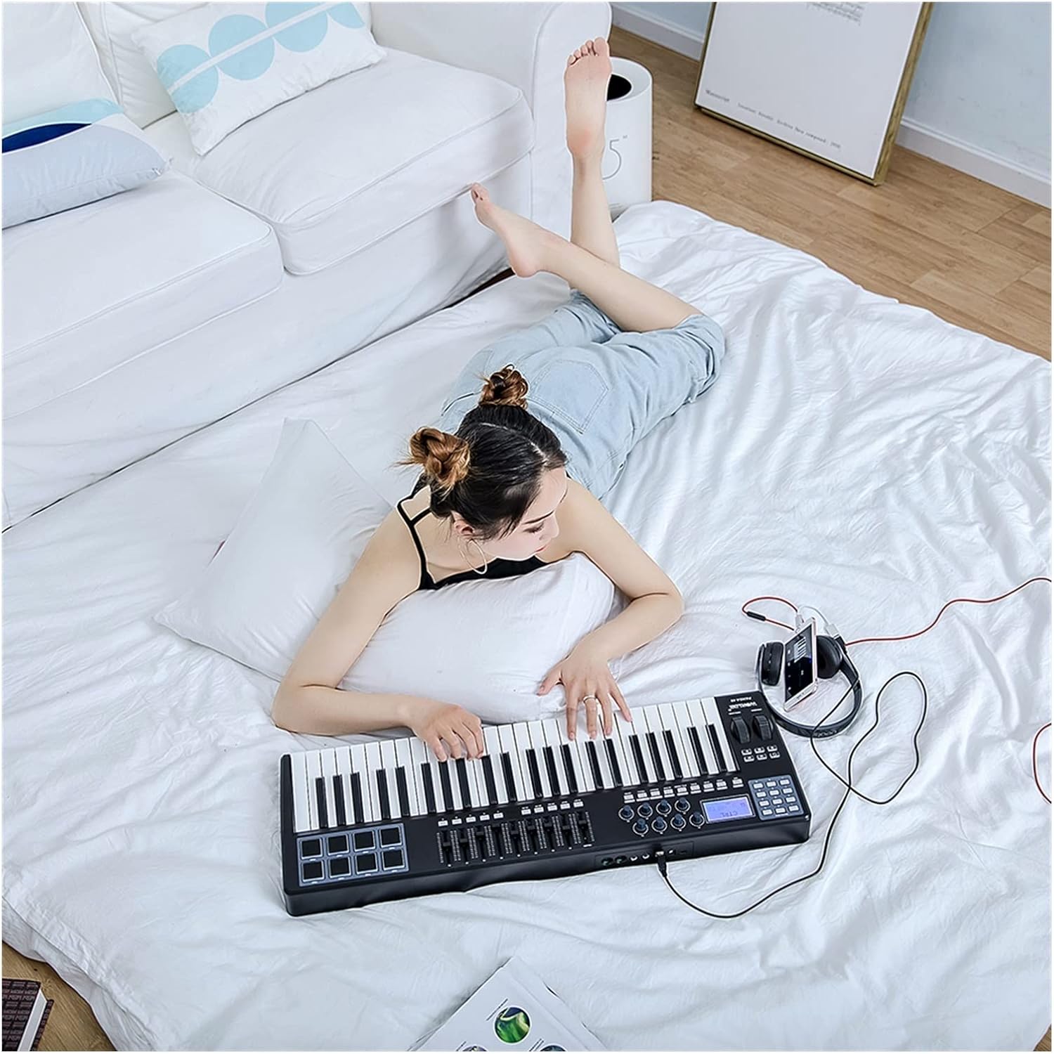 Keyboard Piano 49 Portable 49-Key USB MIDI Keyboard Controller 8 RGB Colorful Backlit Trigger Pads