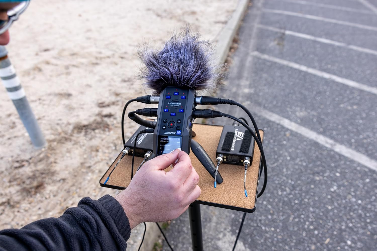 Zoom H6essential with 32-Bit Float, Accessibility, 6-Track Portable Recorder, Stereo Microphones, 4 XLR/TRS Inputs, Records to SD Card, USB Audio Interface, for Musicians, Podcasters, Filmmakers